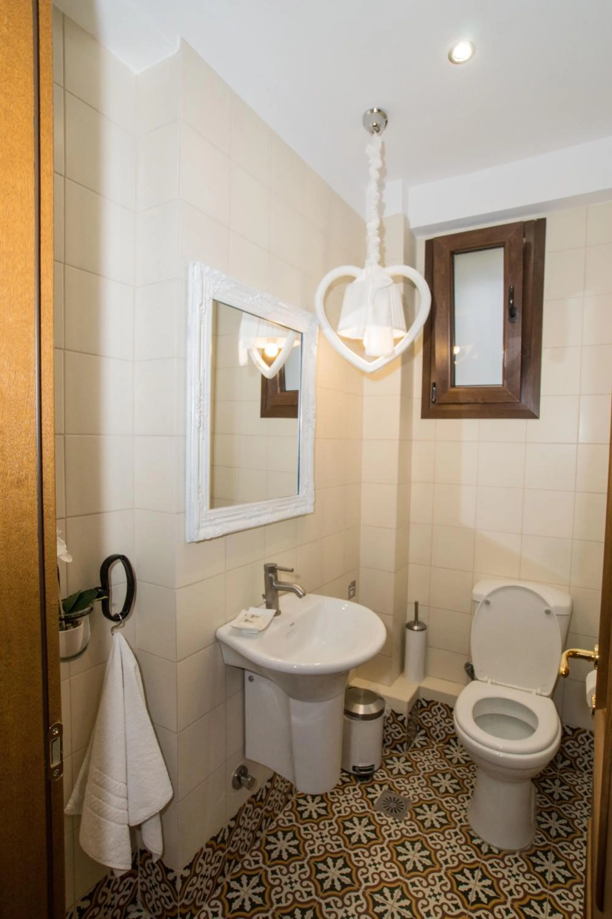 Bathroom in Evmorfes Villas