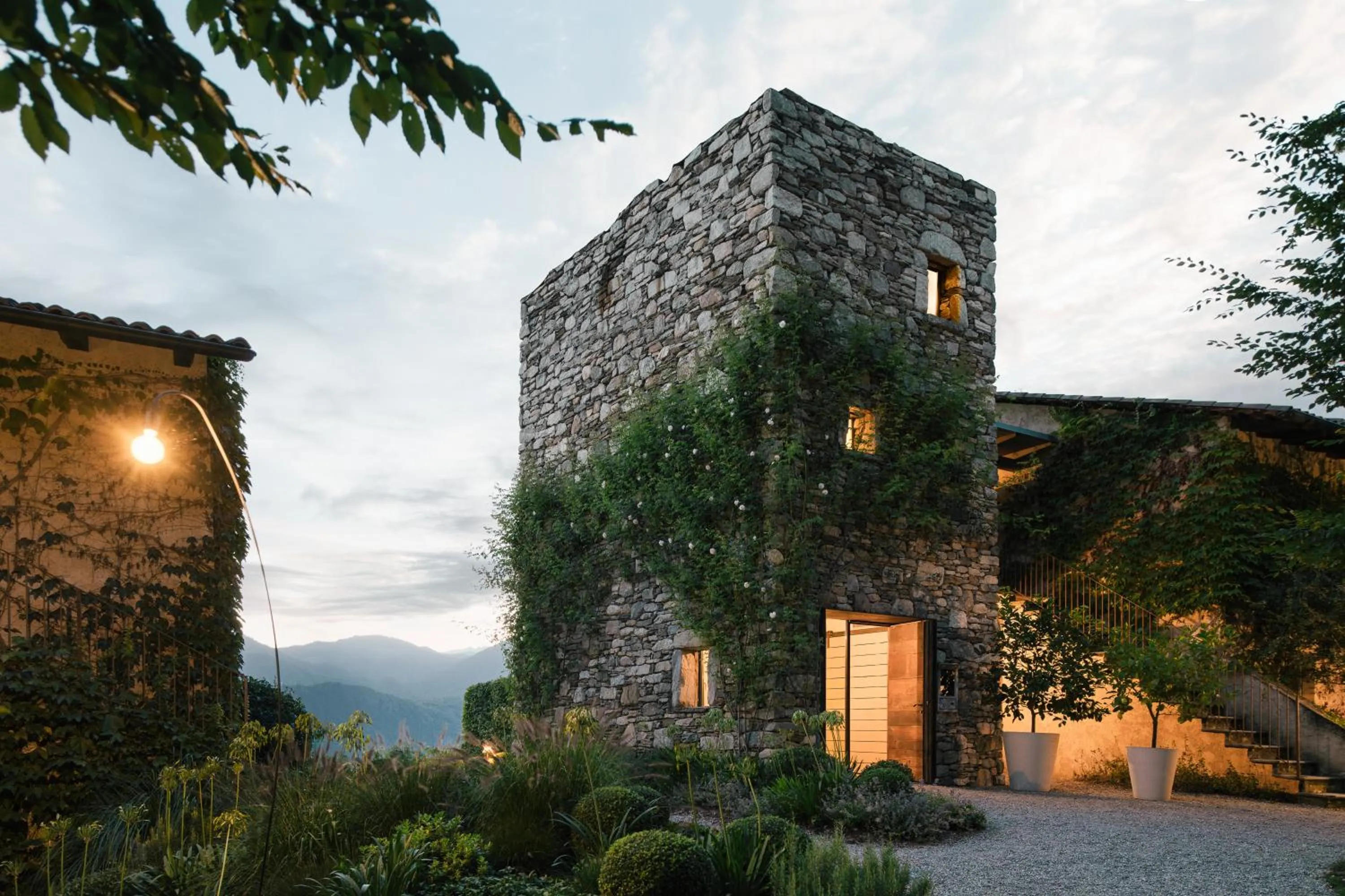 Facade/entrance in La Darbia