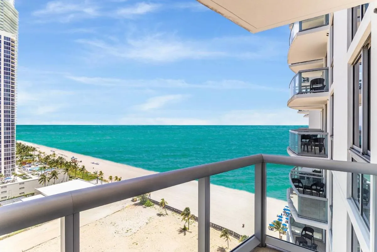 Marenas Resort PRIVATE UNIT daily refresh not included