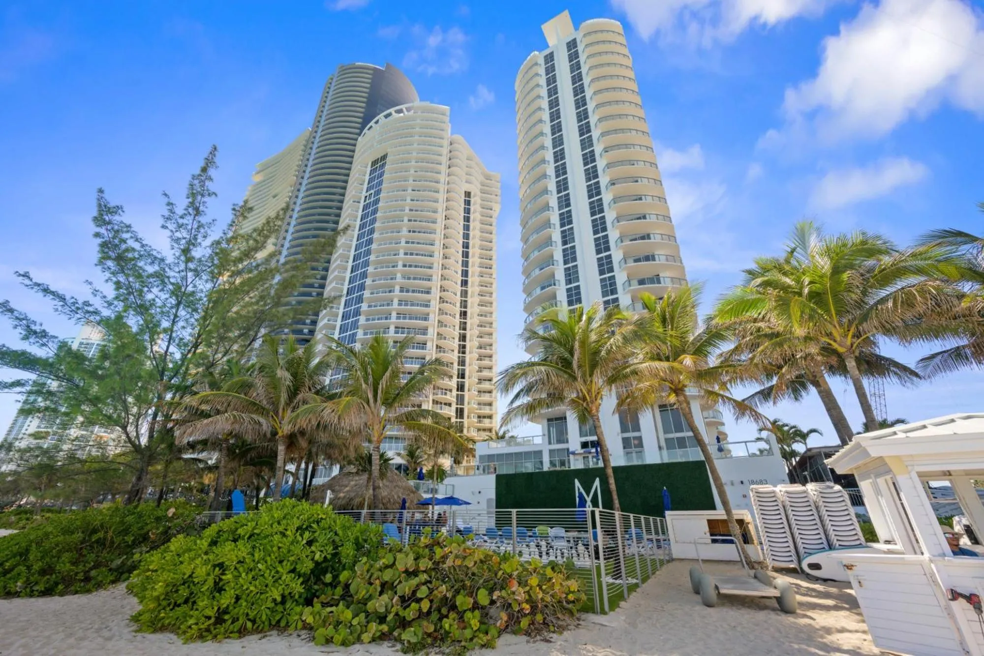 Marenas Resort PRIVATE UNIT daily refresh not included