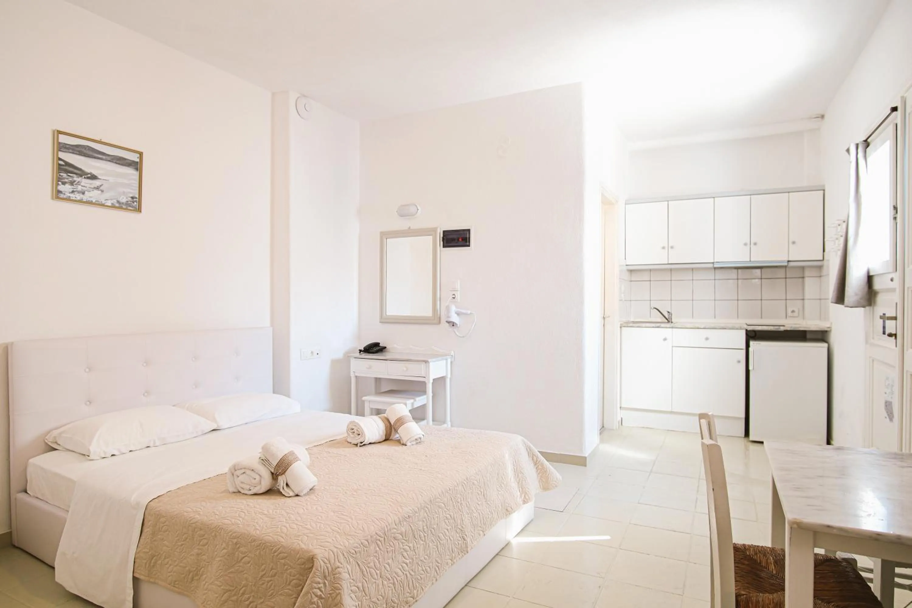 Bed in Kritikakis Village Hotel