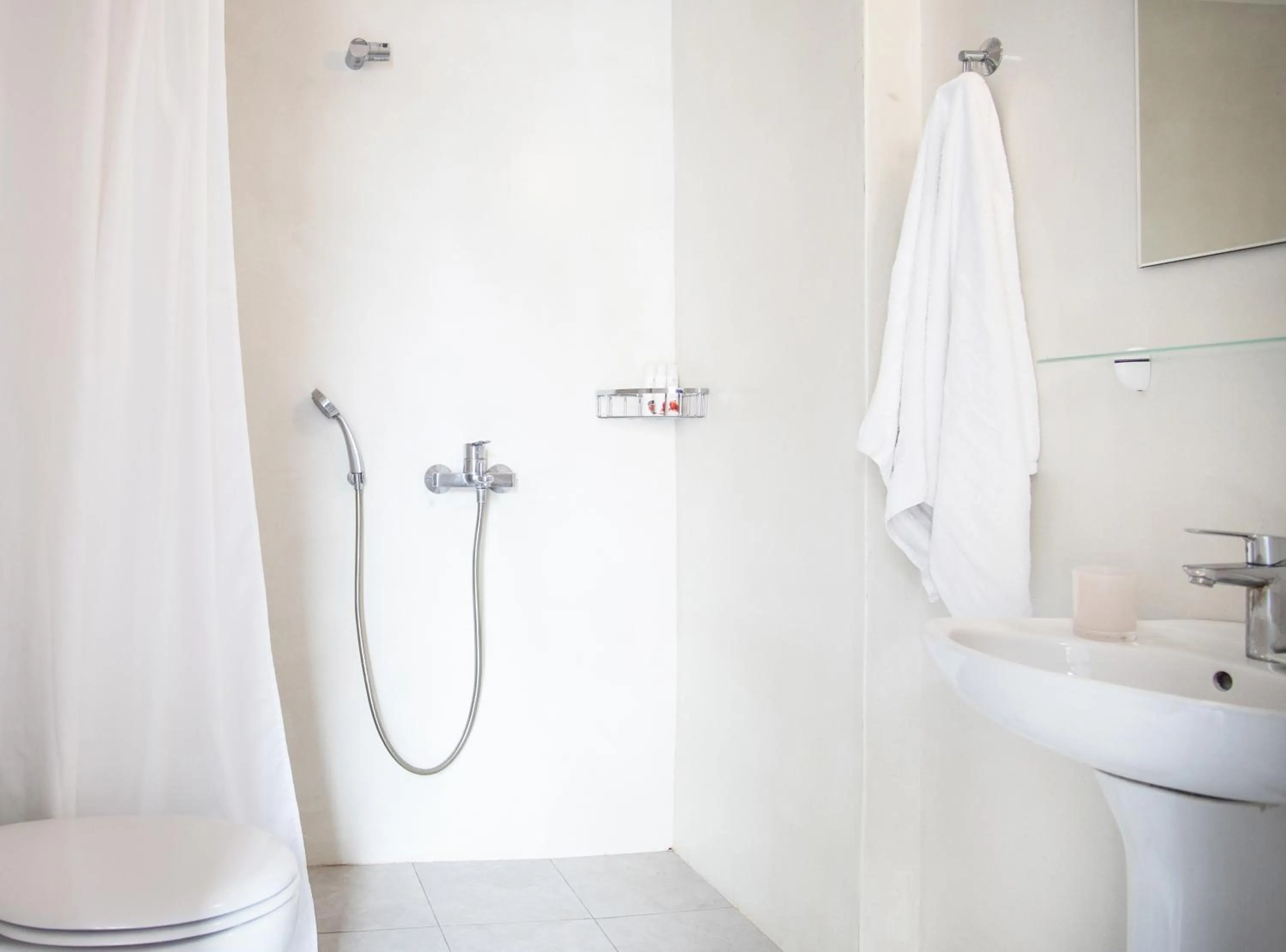 Shower in Kritikakis Village Hotel