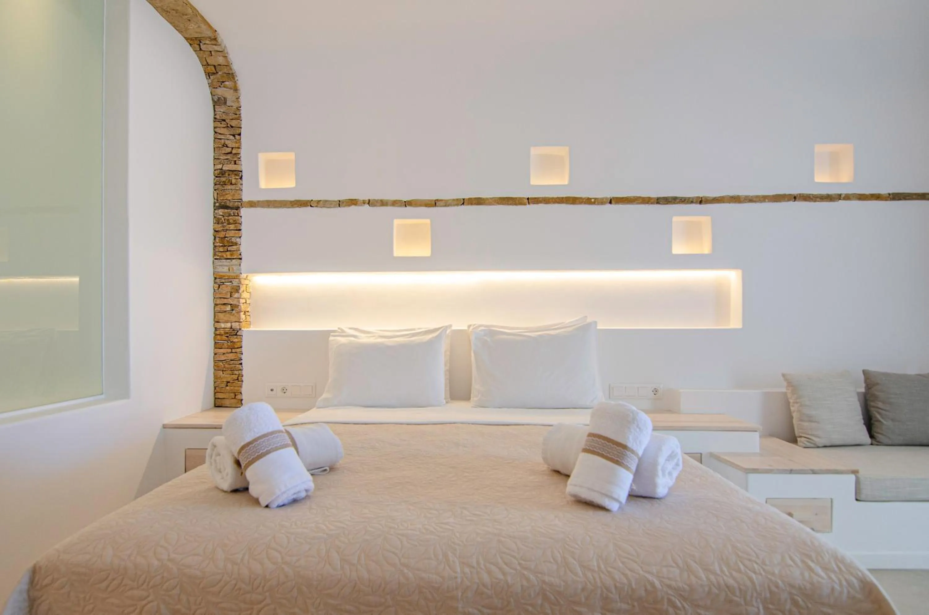 Bed in Kritikakis Village Hotel