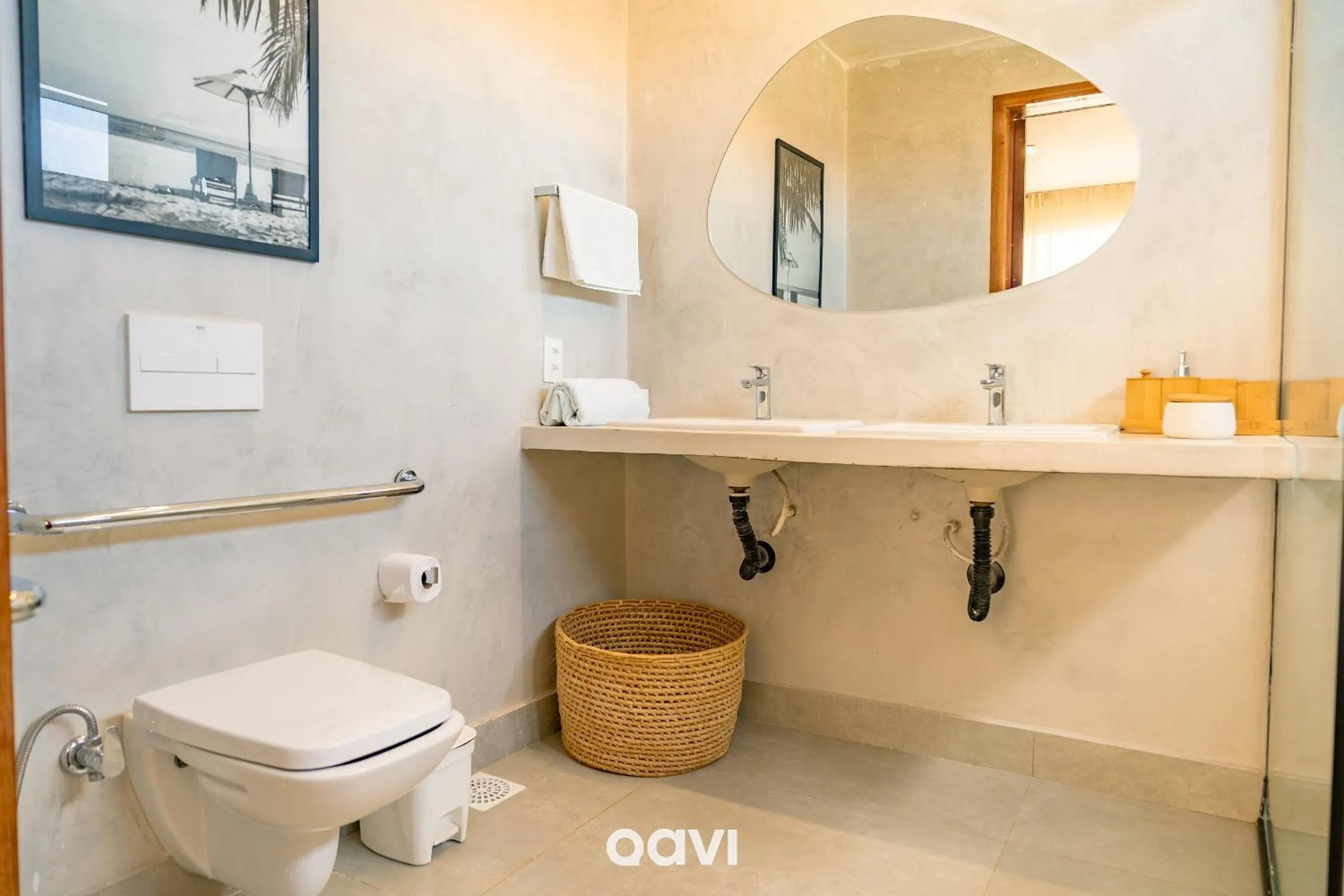 Toilet in Villa Makani no Shamballa by Qavi
