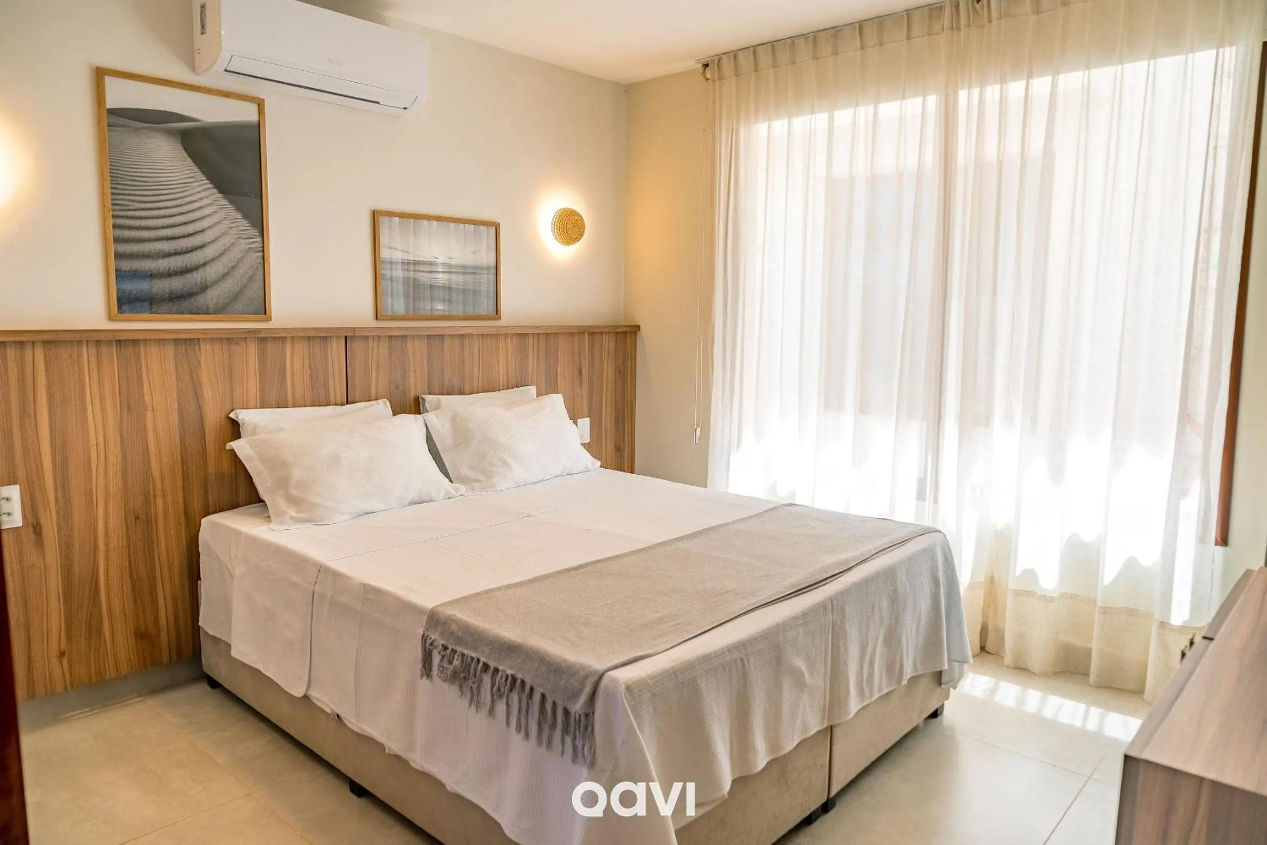 Bedroom, Bed in Villa Makani no Shamballa by Qavi
