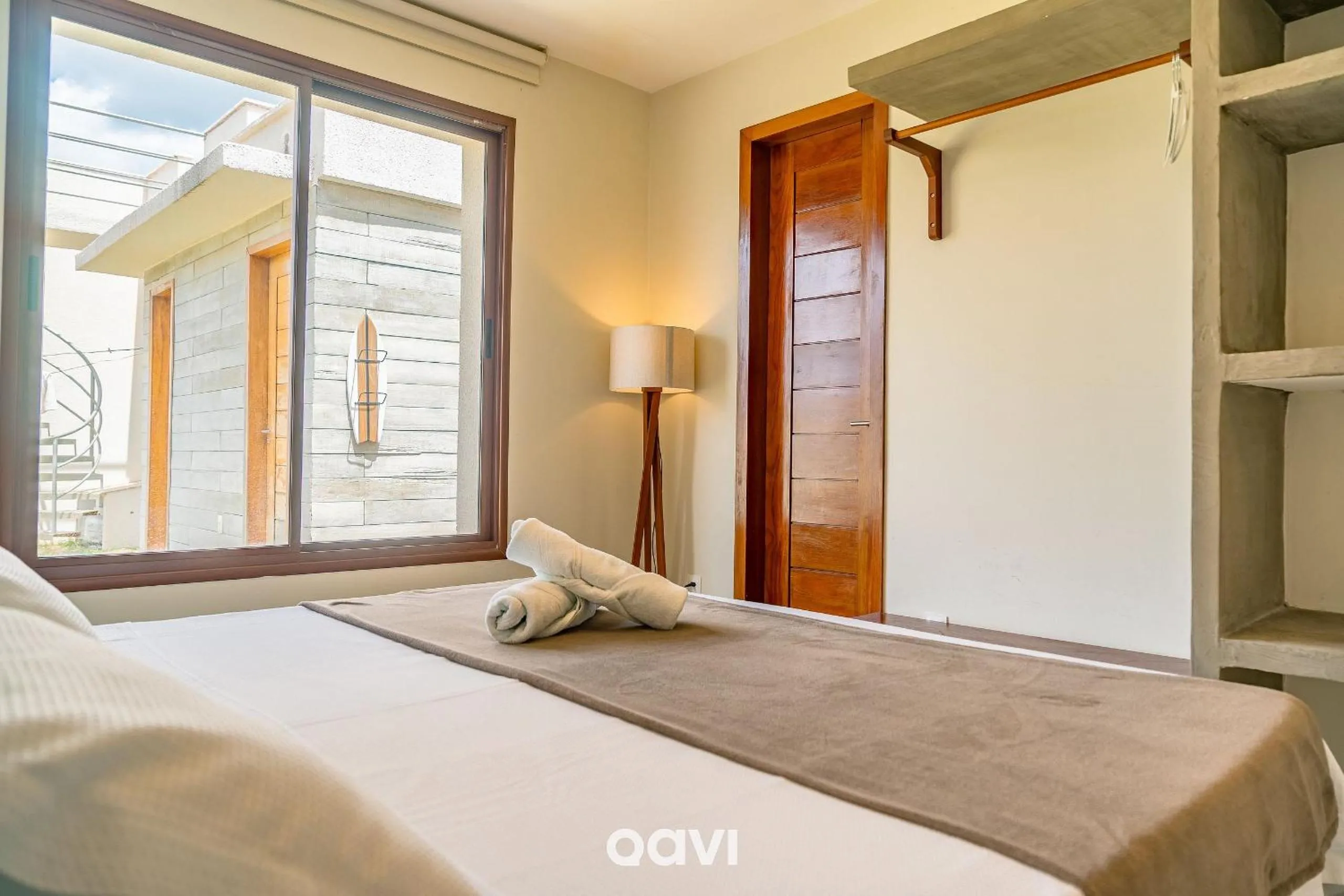 Bedroom, Bed in Villa Makani no Shamballa by Qavi