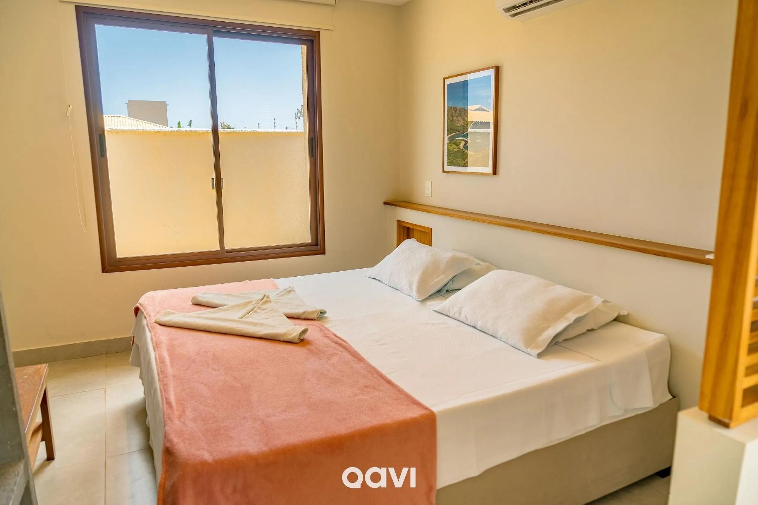 Bedroom, Bed in Villa Makani no Shamballa by Qavi