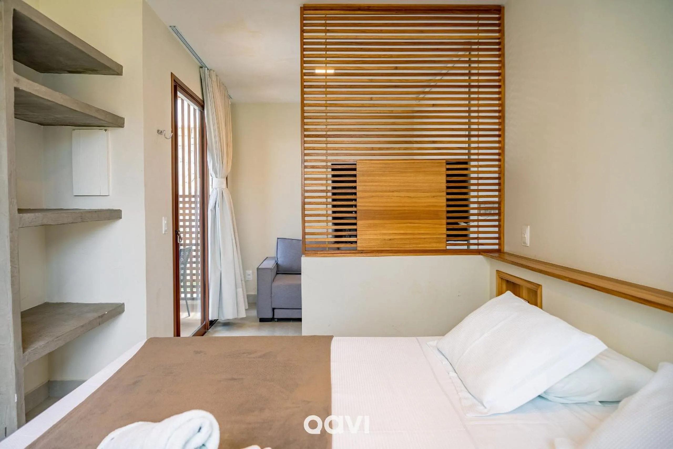 Bedroom, Bed in Villa Makani no Shamballa by Qavi
