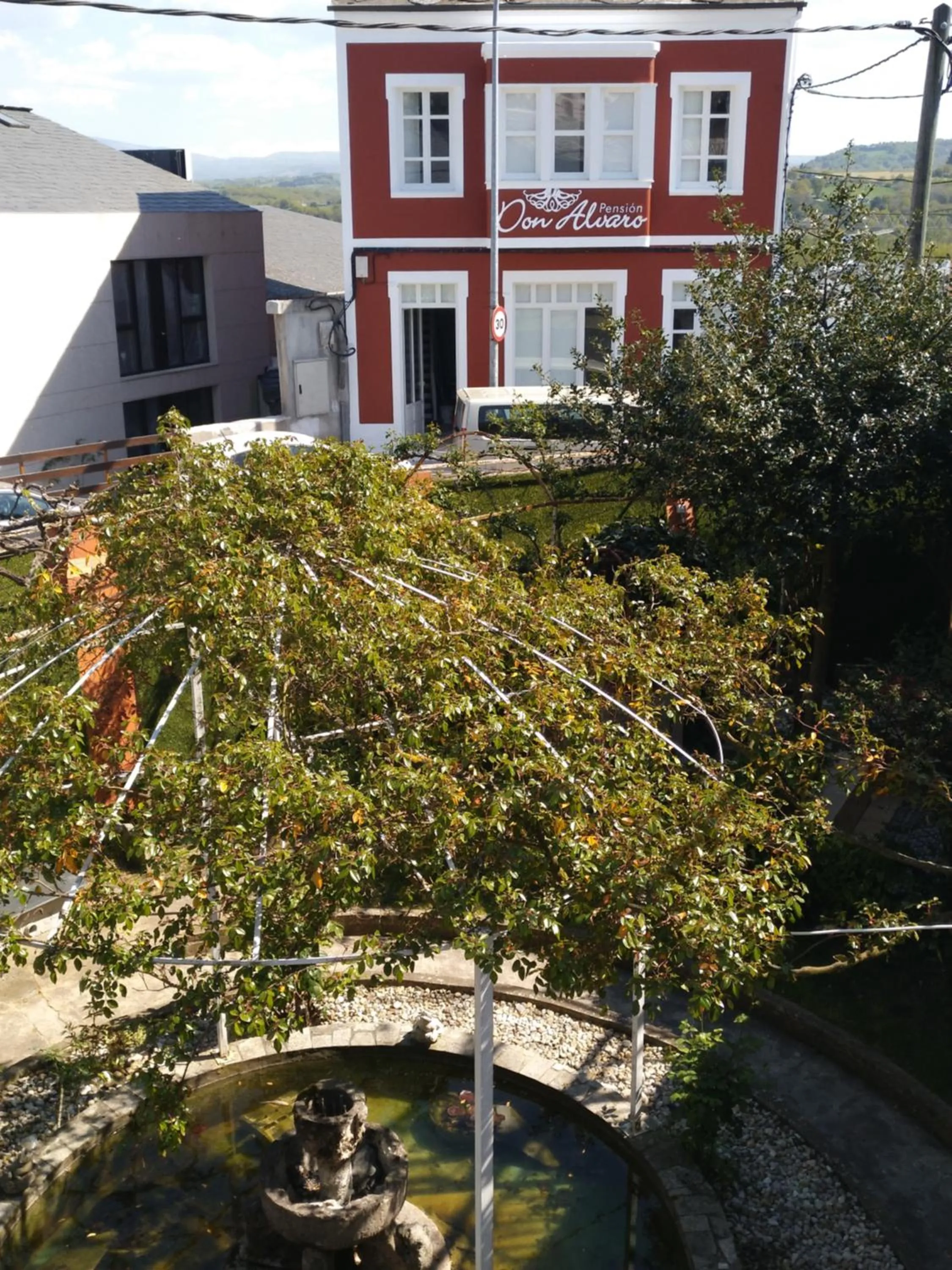Garden in Pension-Albergue Don Alvaro