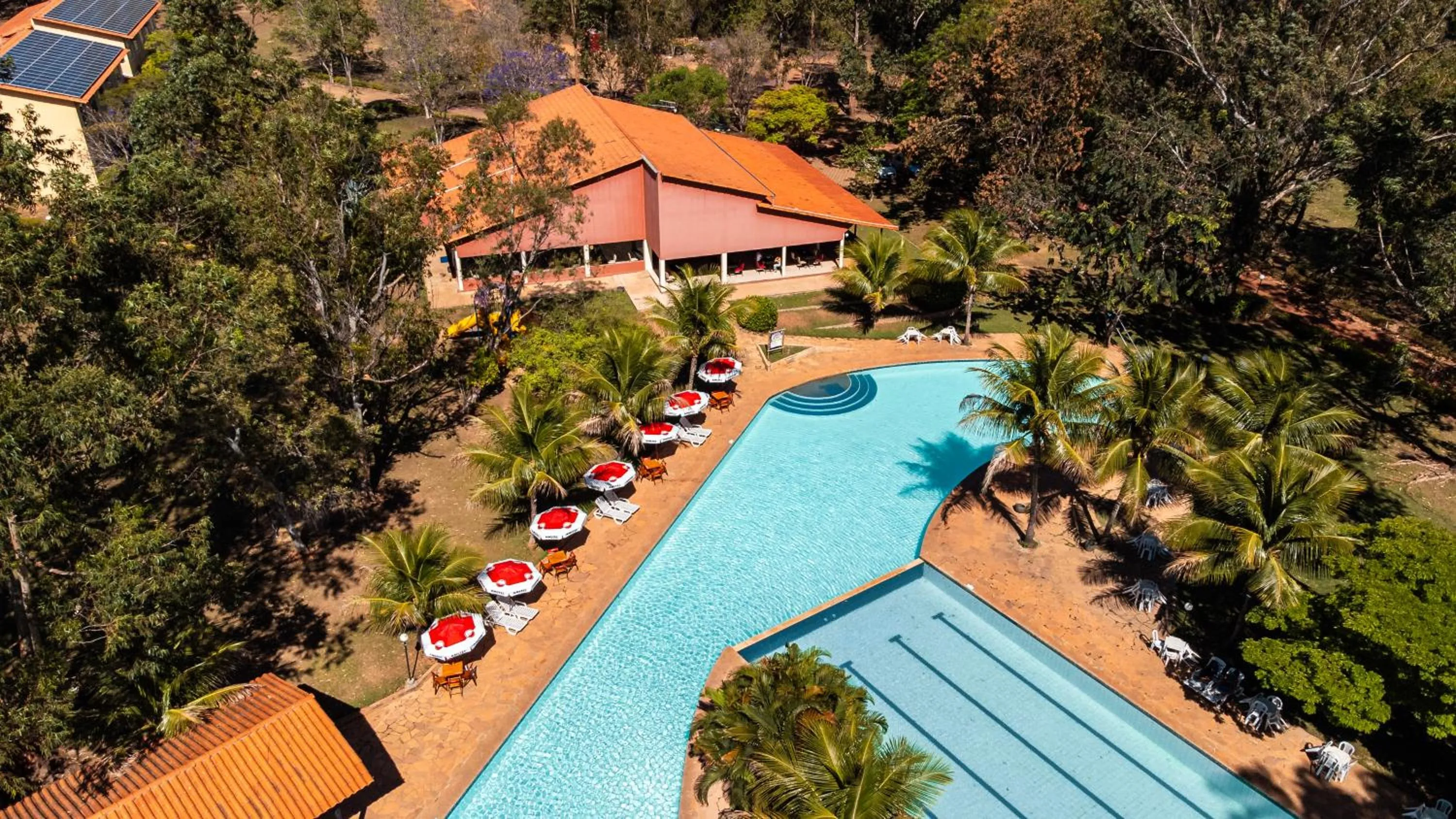 Swimming pool in Hotel Fazenda Bonjuá
