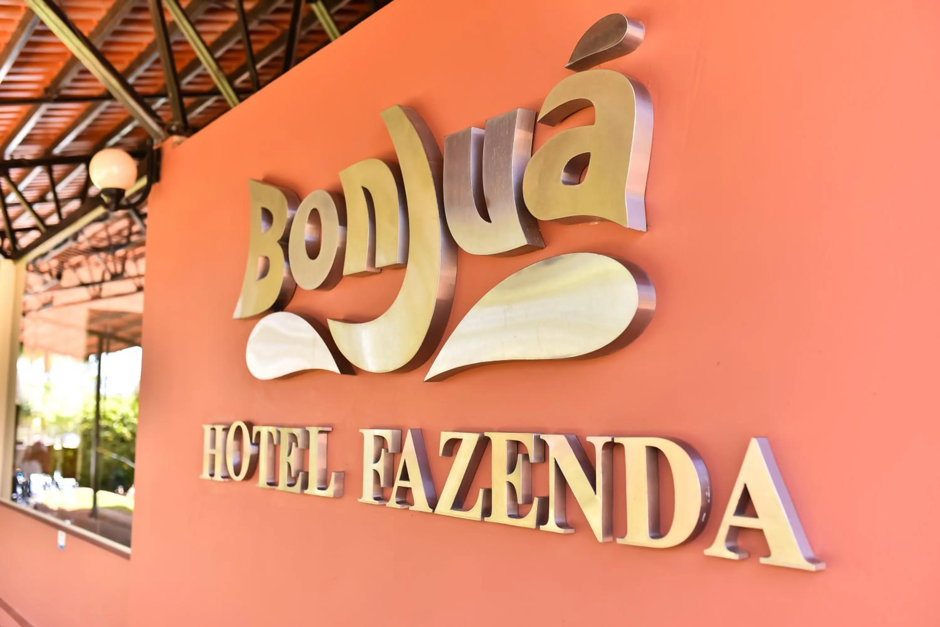 Property building in Hotel Fazenda Bonjuá