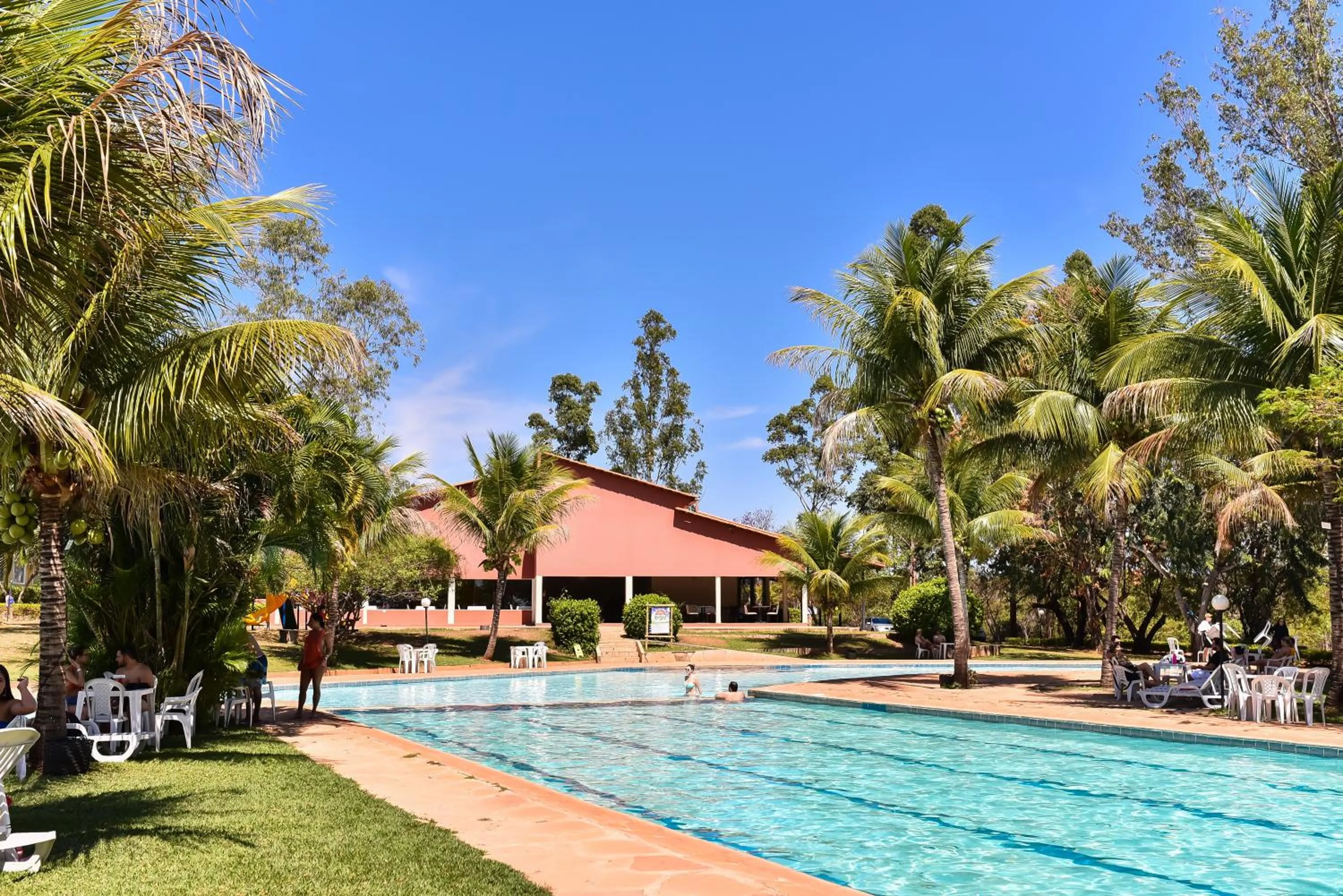 Swimming pool in Hotel Fazenda Bonjuá