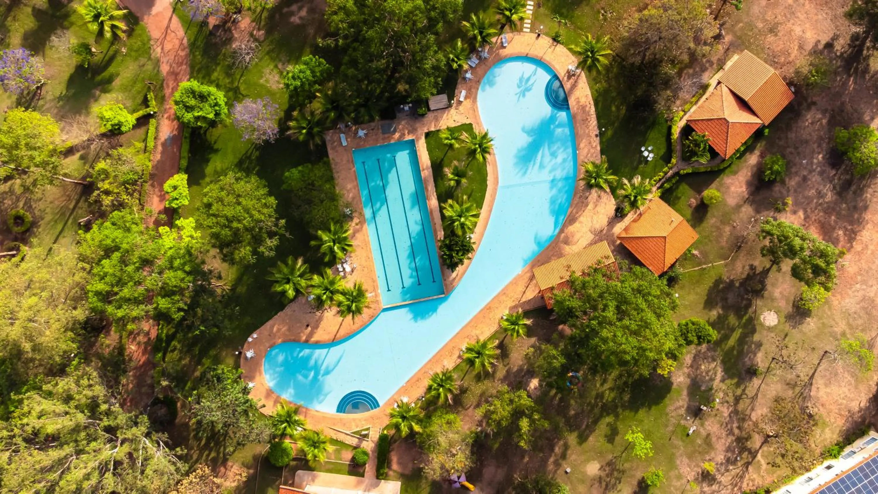 Swimming pool in Hotel Fazenda Bonjuá