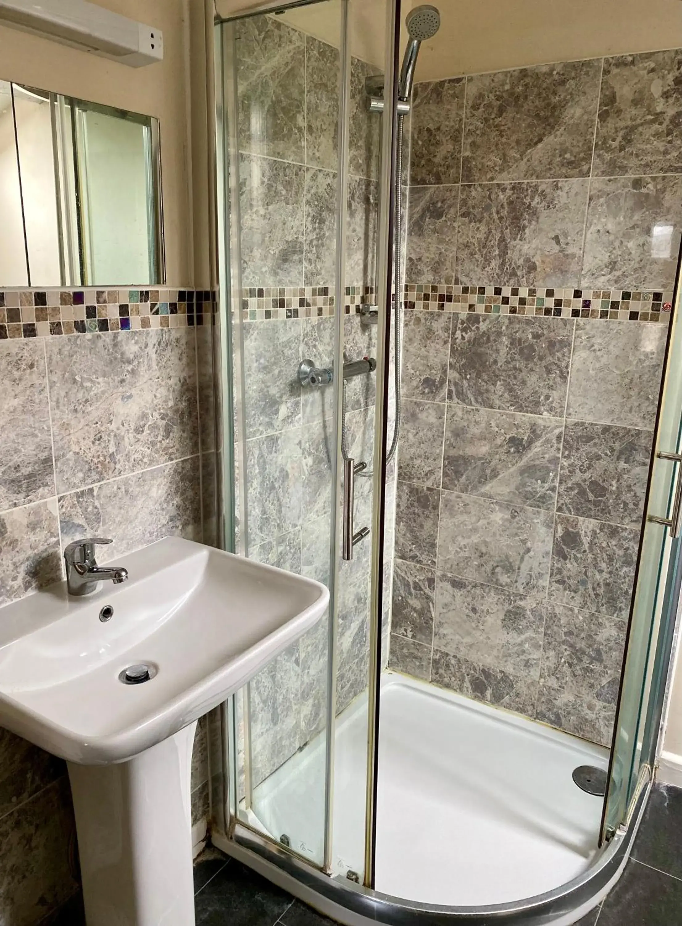 Bathroom in Fieldways Bathroom in Fieldways