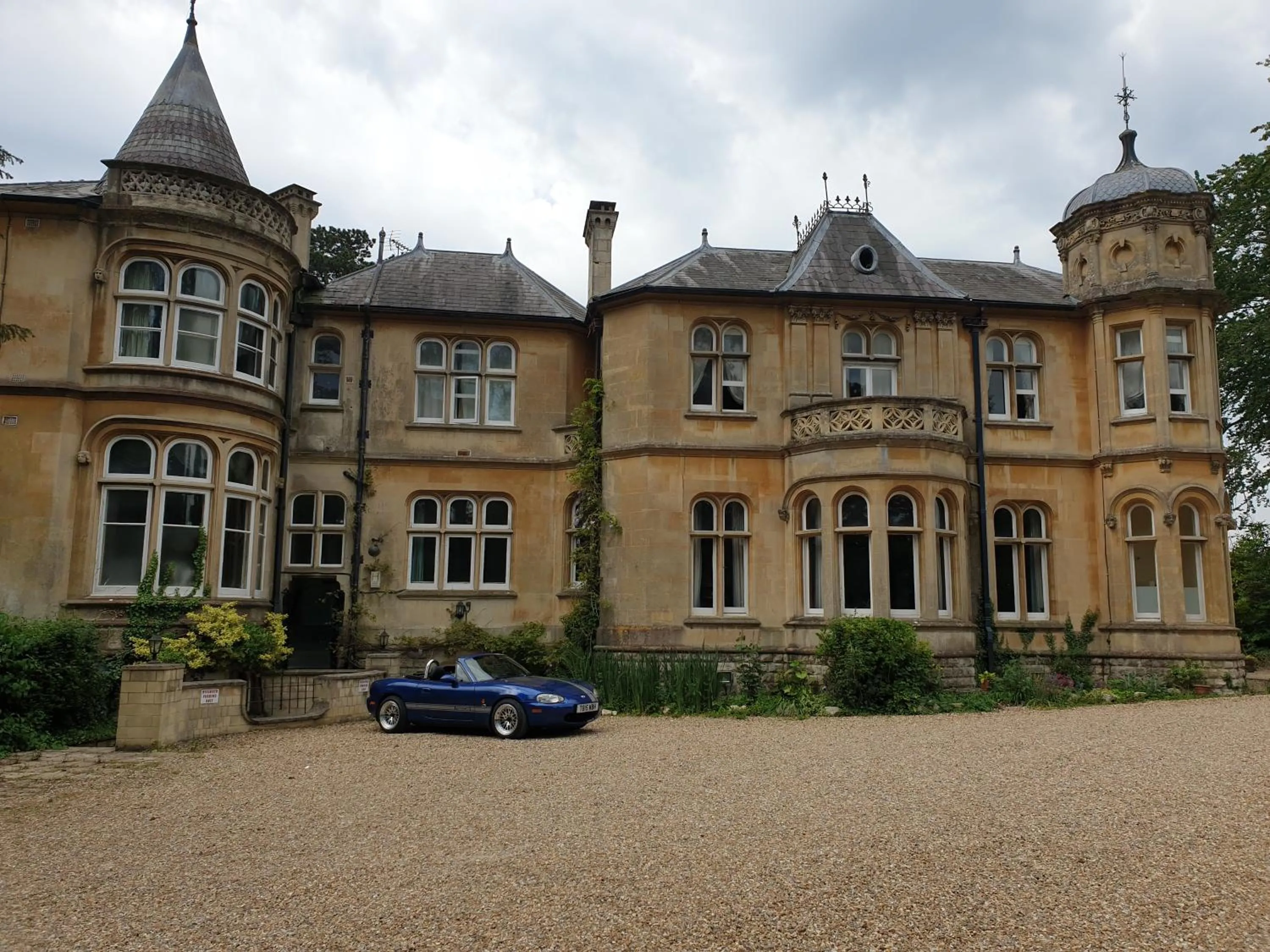 Property building in Fieldways