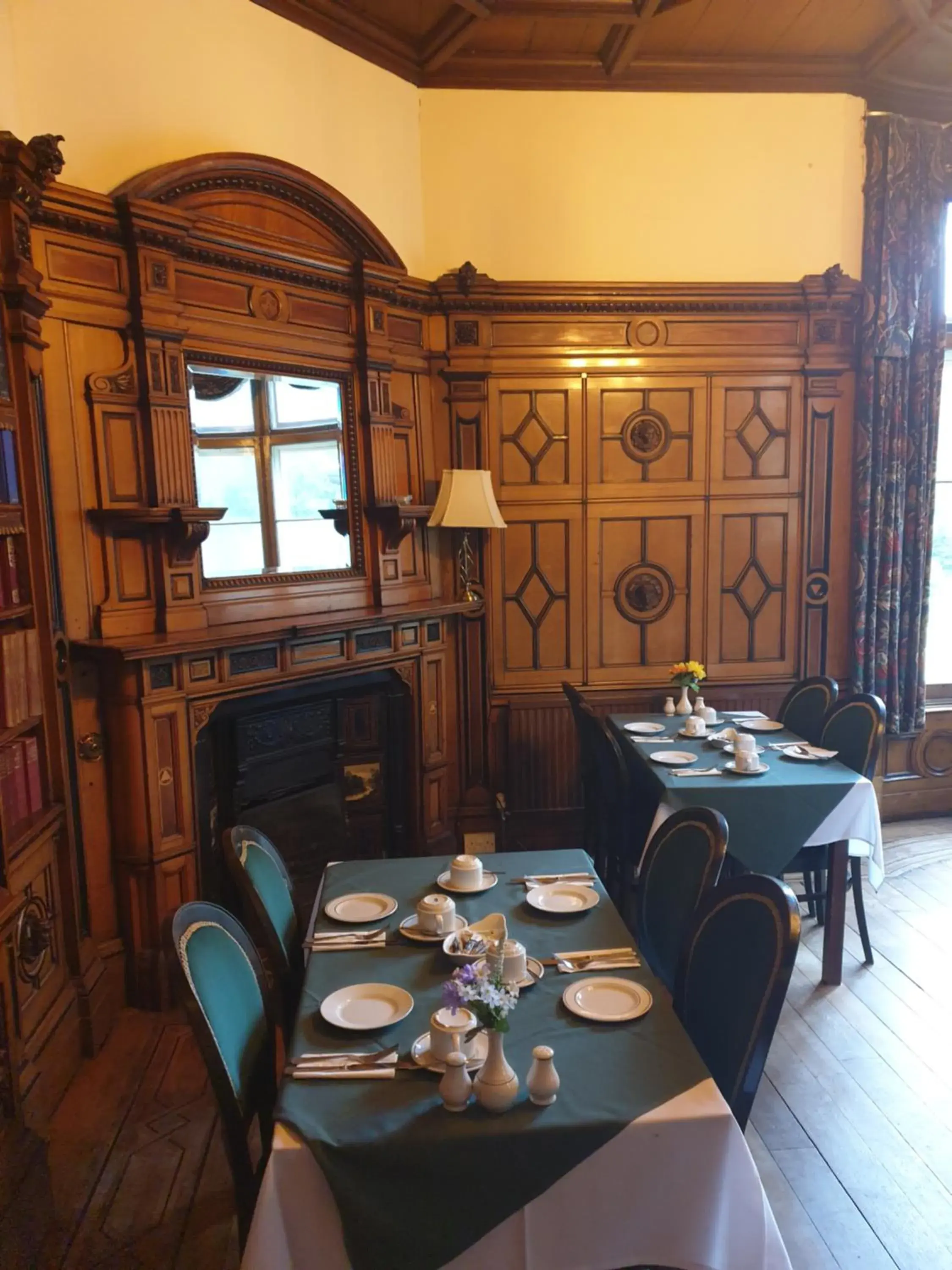 Restaurant/places to eat in Fieldways Restaurant/places to eat in Fieldways