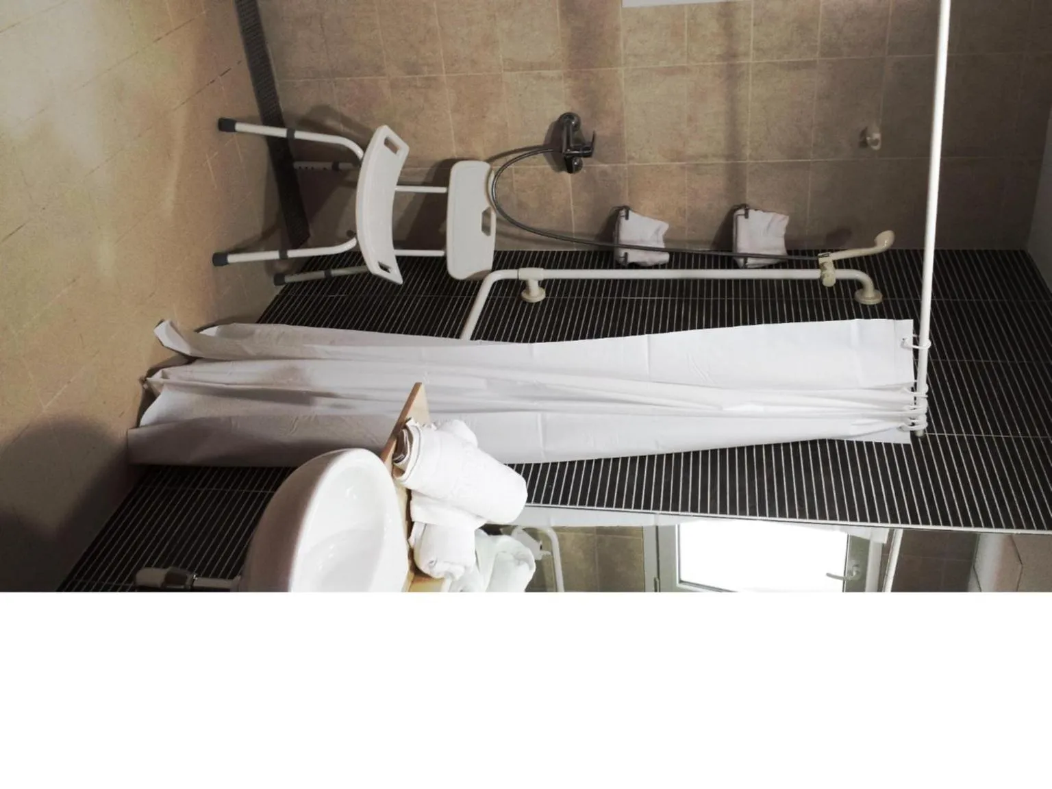 Bathroom in Ballesol Costablanca Senior Resort mayores de 55 años