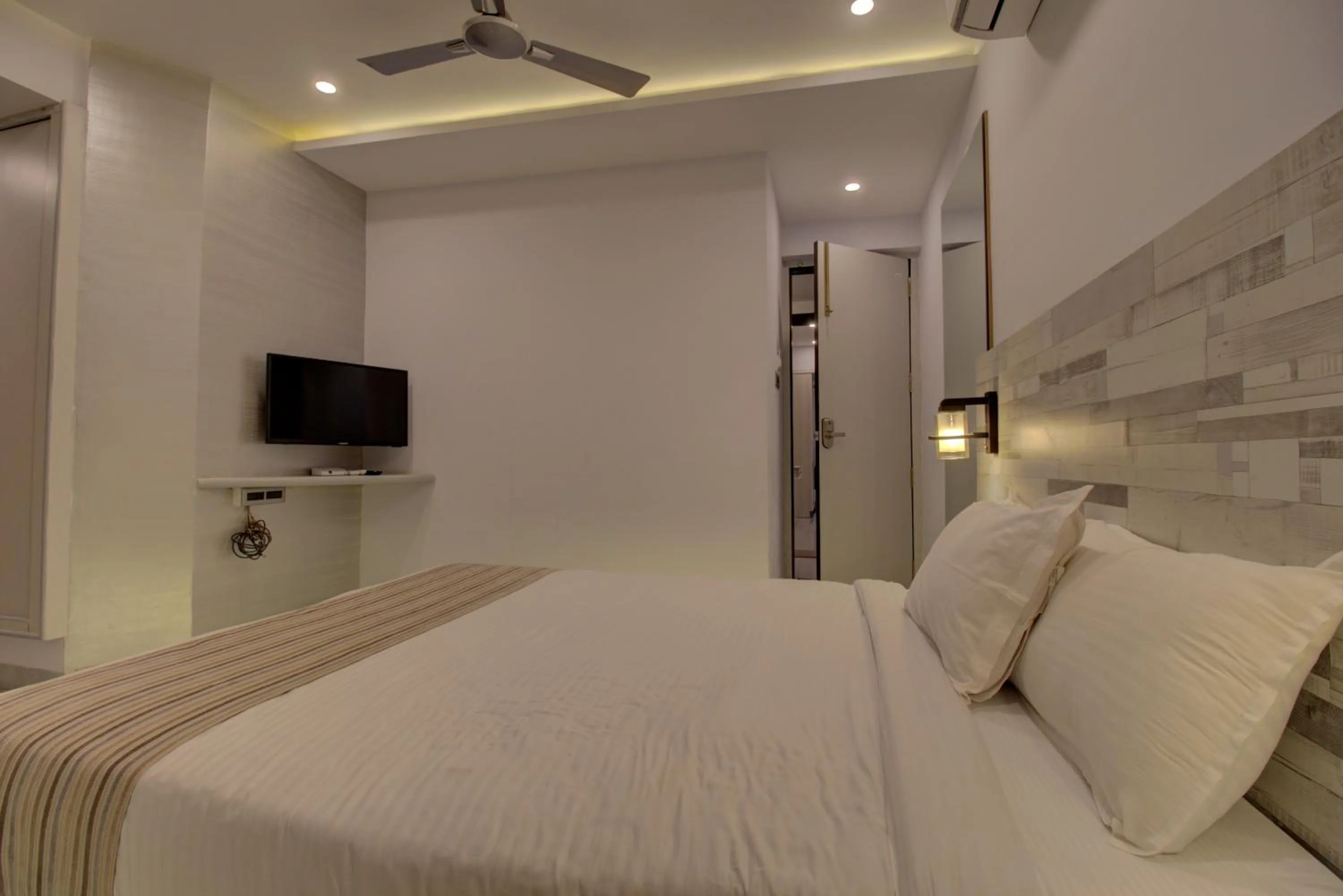 Bed in Greenstones Boutique Hotel