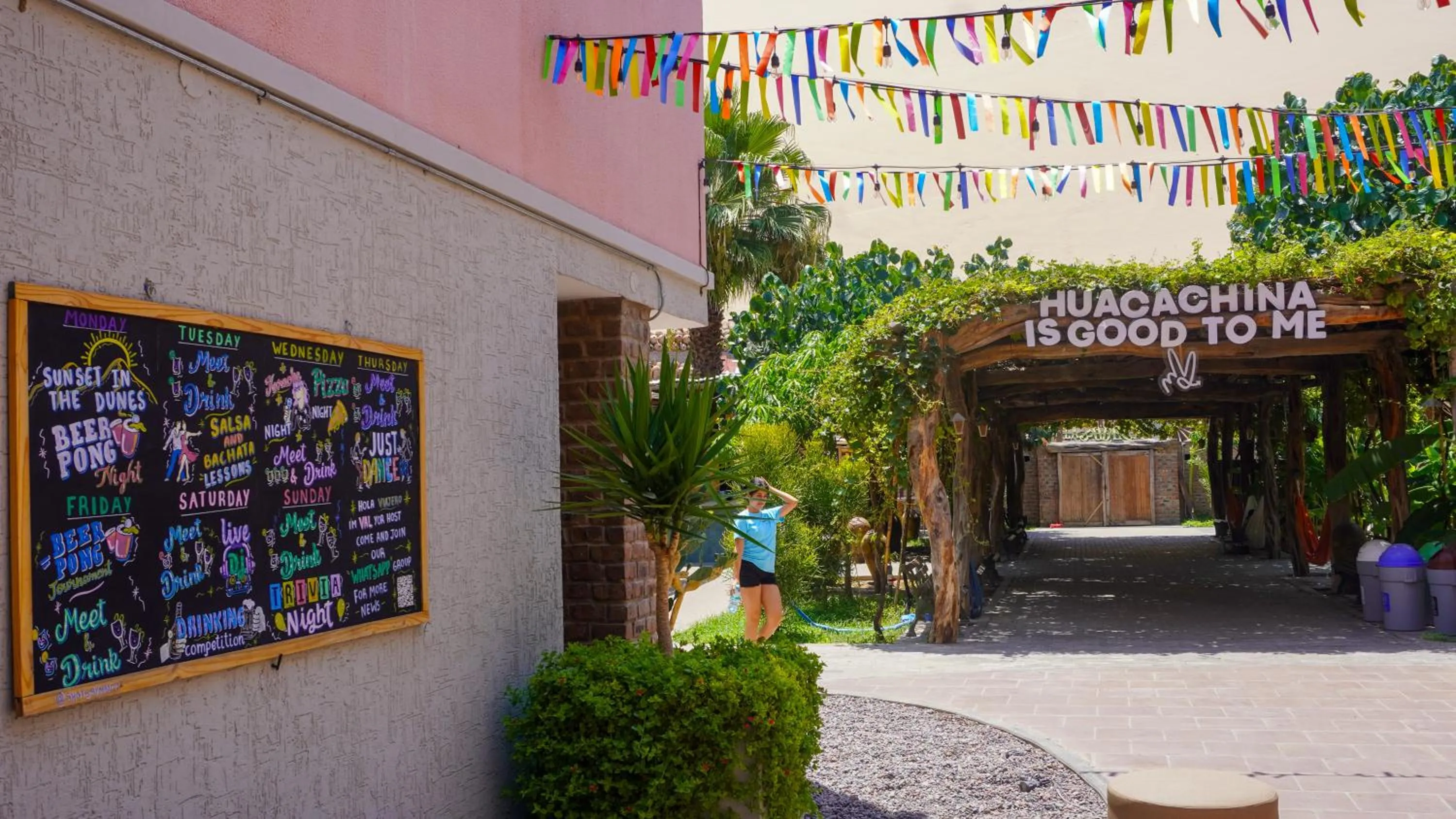 Property building in Viajero Huacachina Hostel