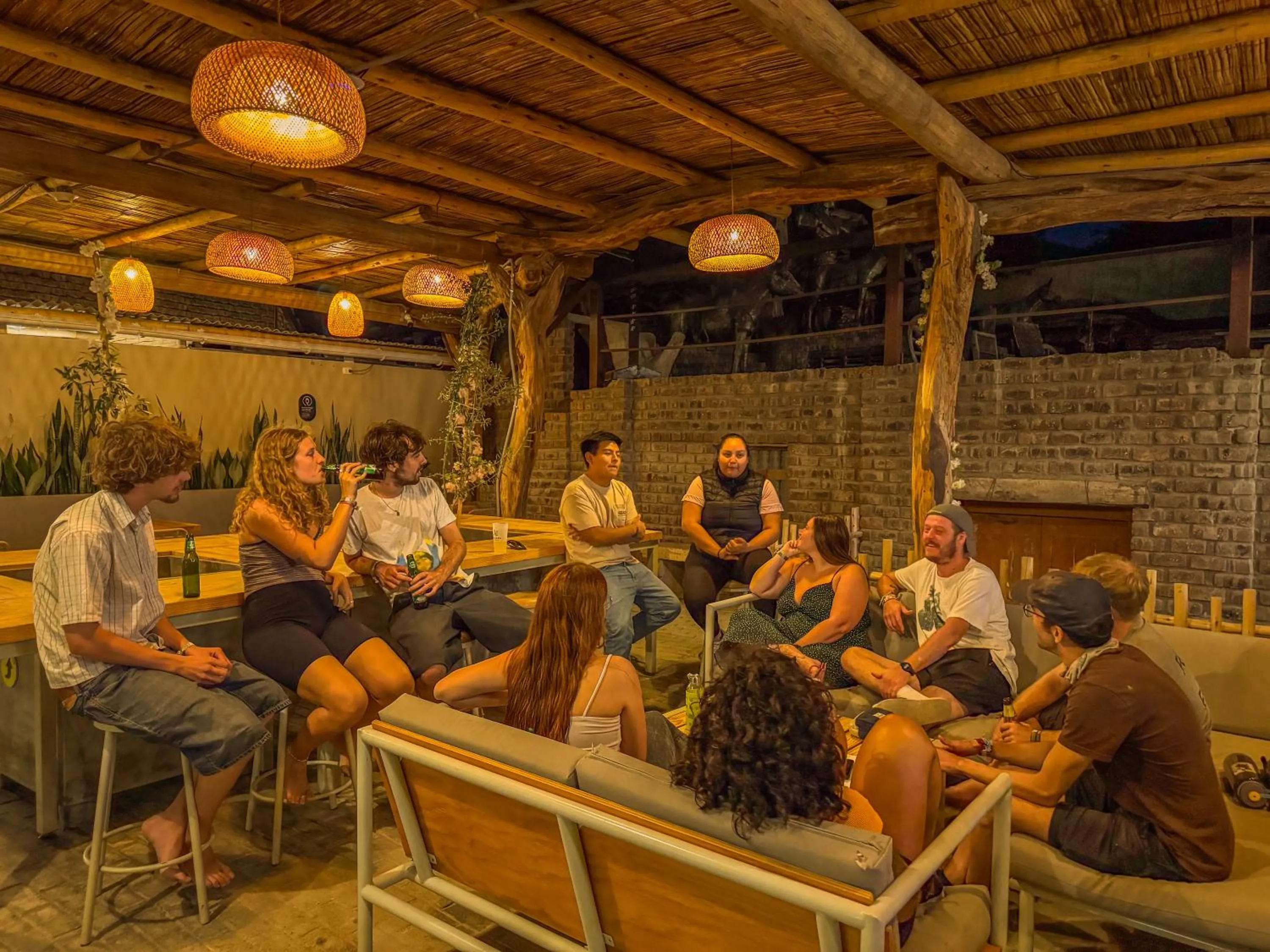 People in Viajero Huacachina Hostel