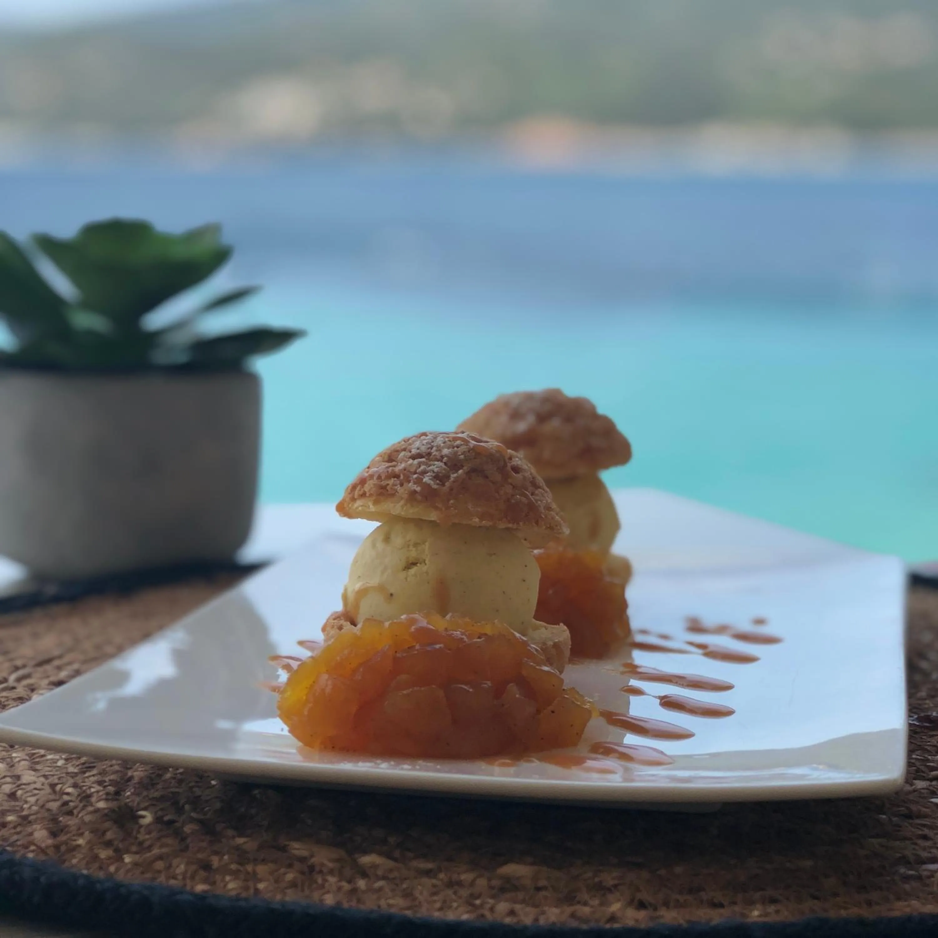 Restaurant/places to eat in Hôtel Sampiero