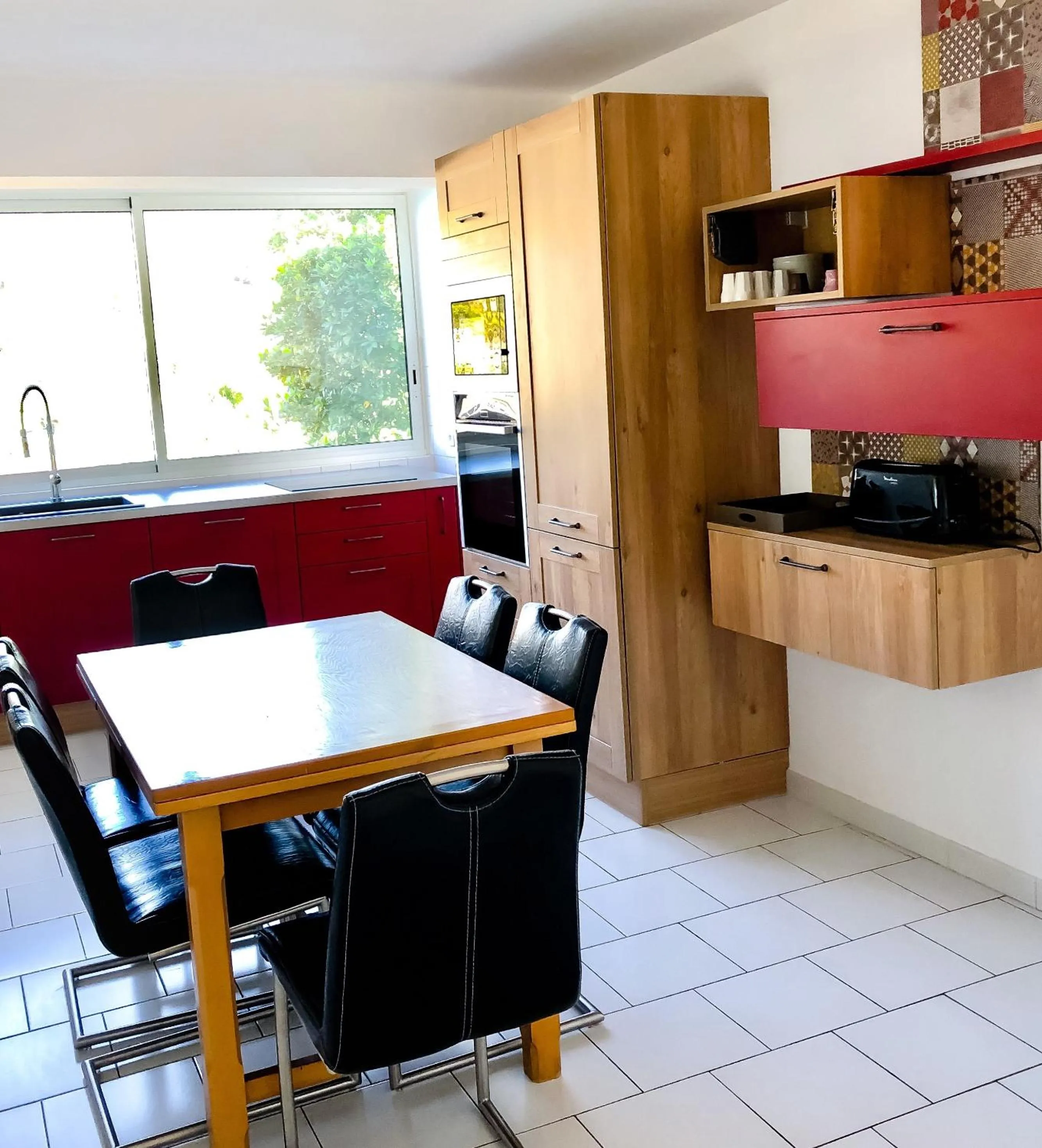 Kitchen or kitchenette in Hôtel Sampiero