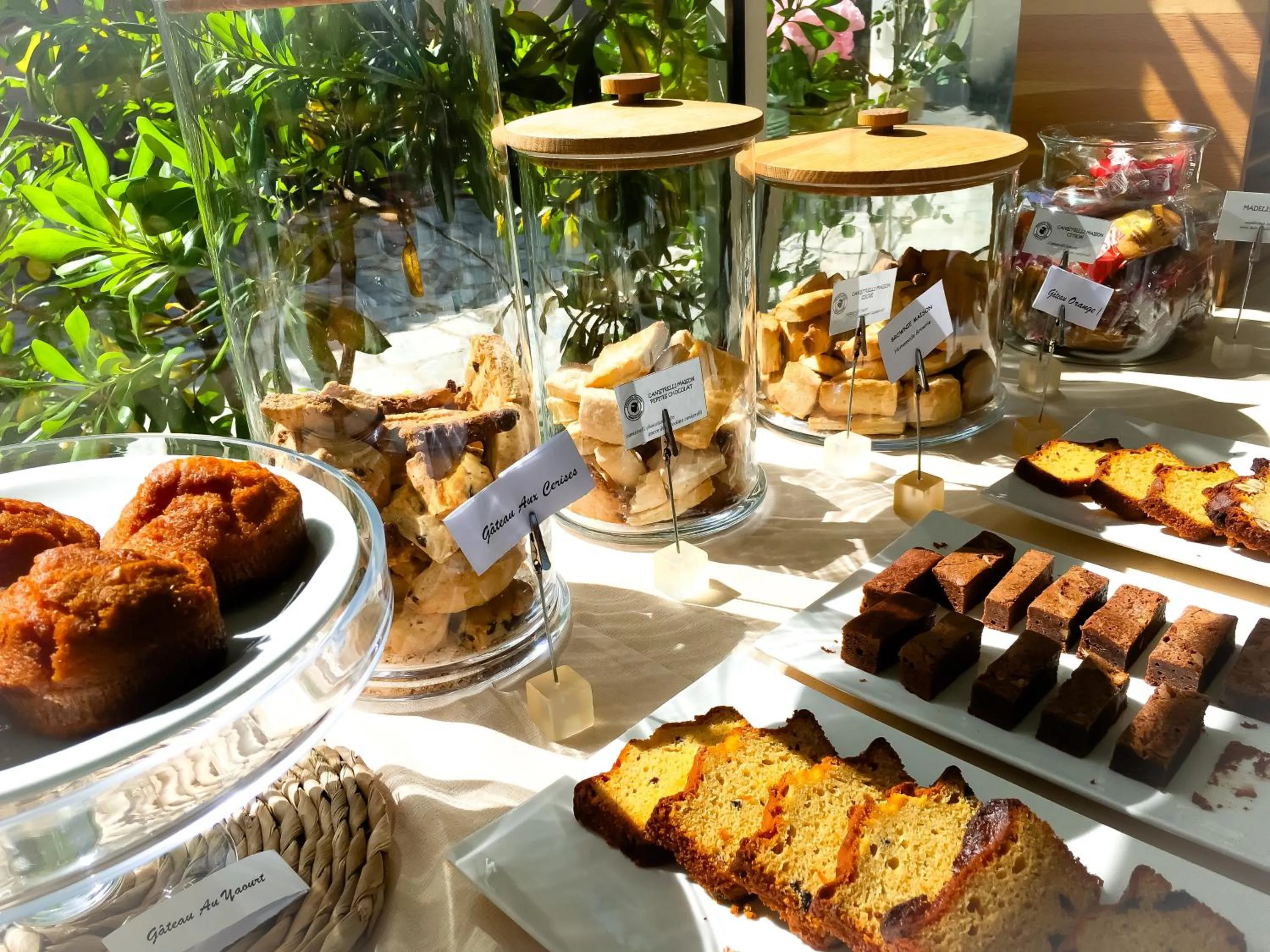 Continental breakfast in Hôtel Sampiero