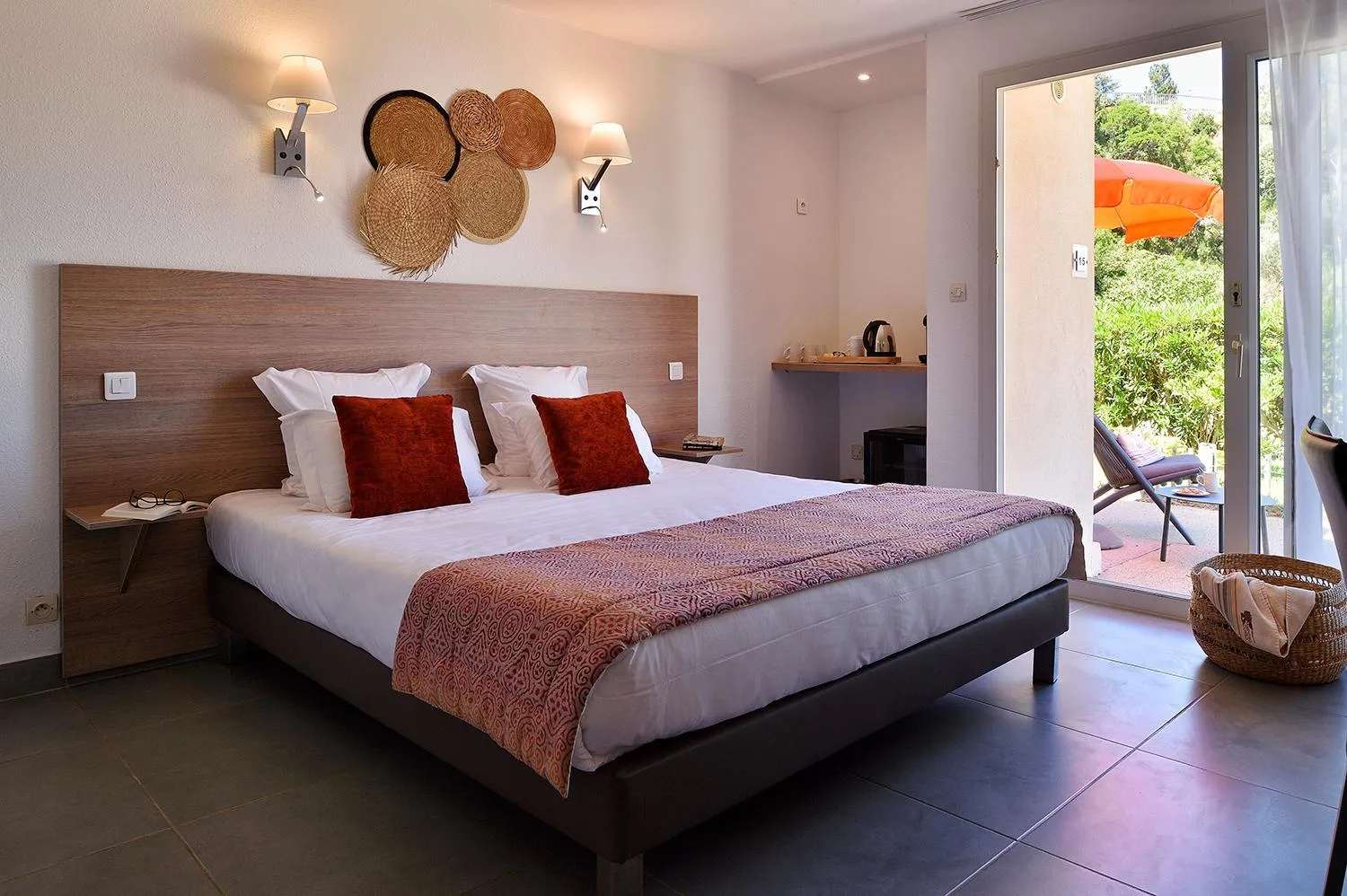 Bed in Hôtel Sampiero