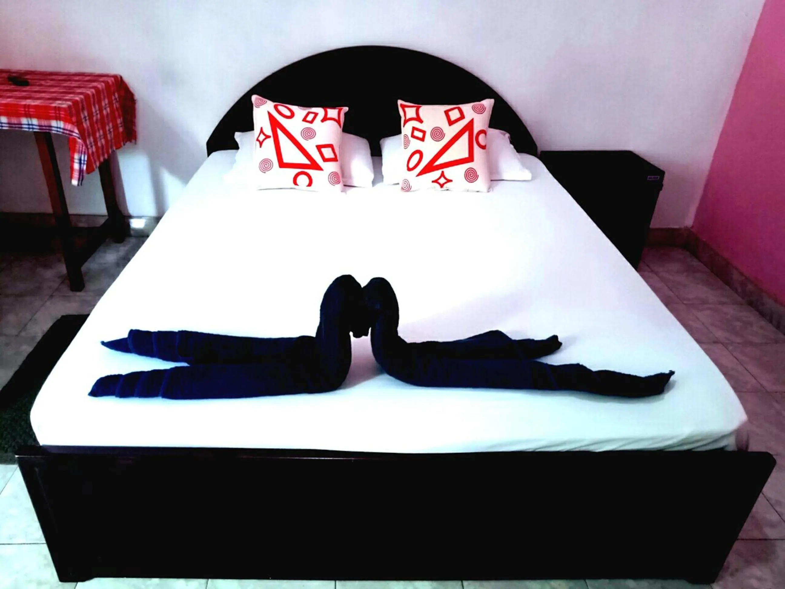 Property logo or sign, Bed in Takeshi Inn