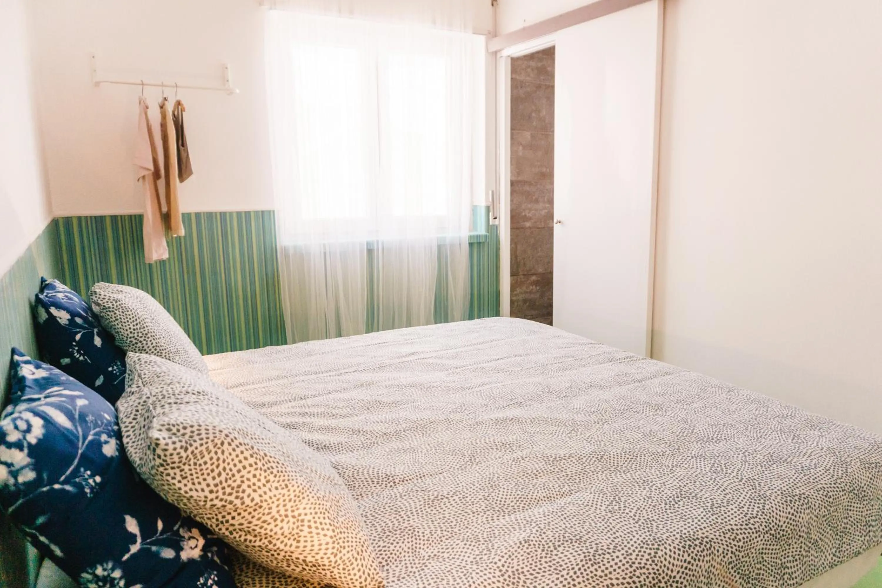 Photo of the whole room in Hospedium Hostel República Surf House