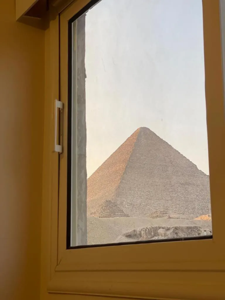 Deluxe Double Room in White House Pyramids view