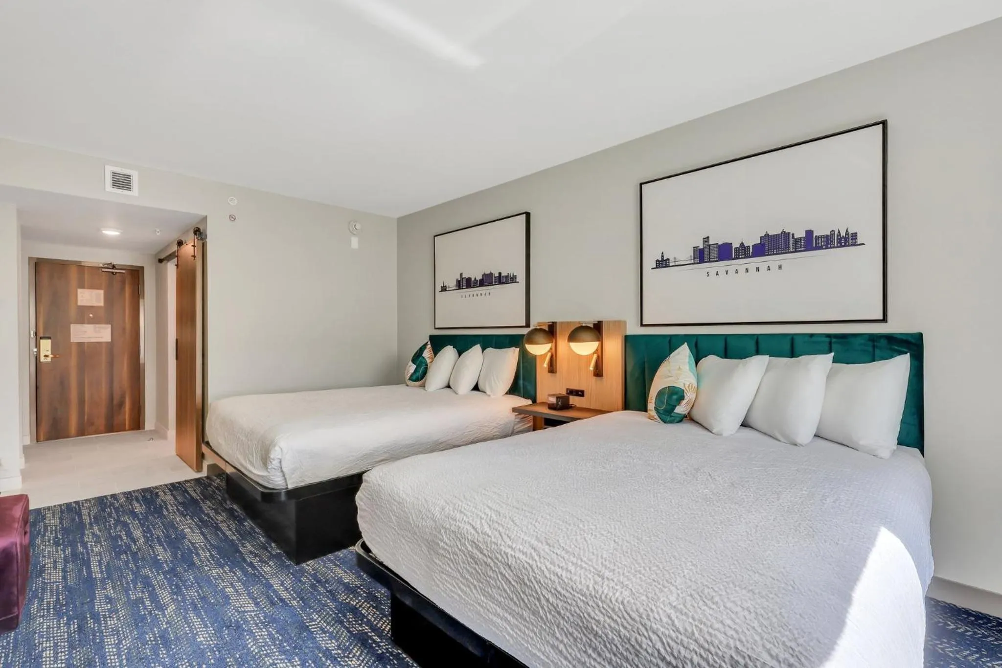 Photo of the whole room, Bed in The Kingston