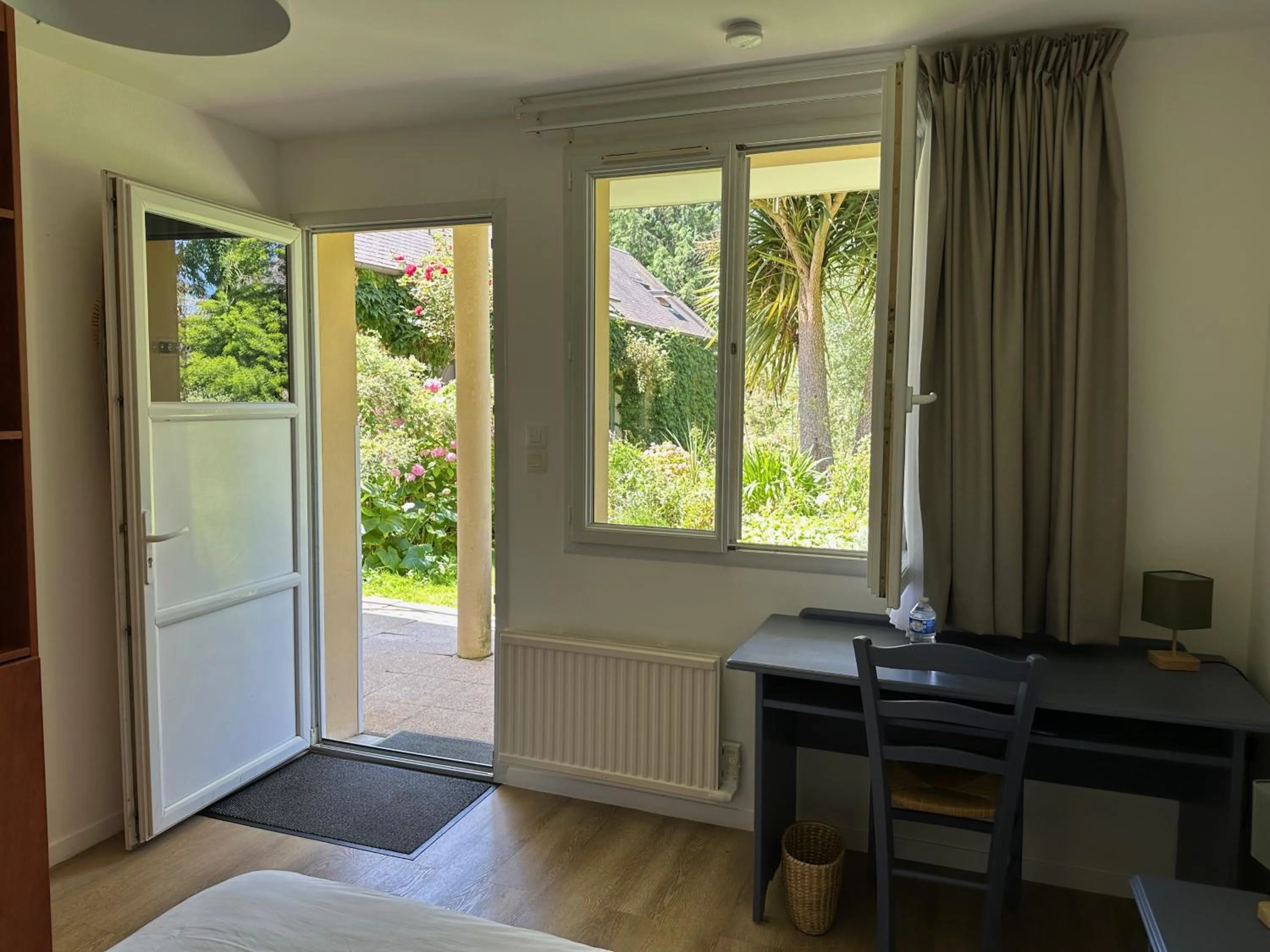 Logis Hôtel La Demeure du Perron