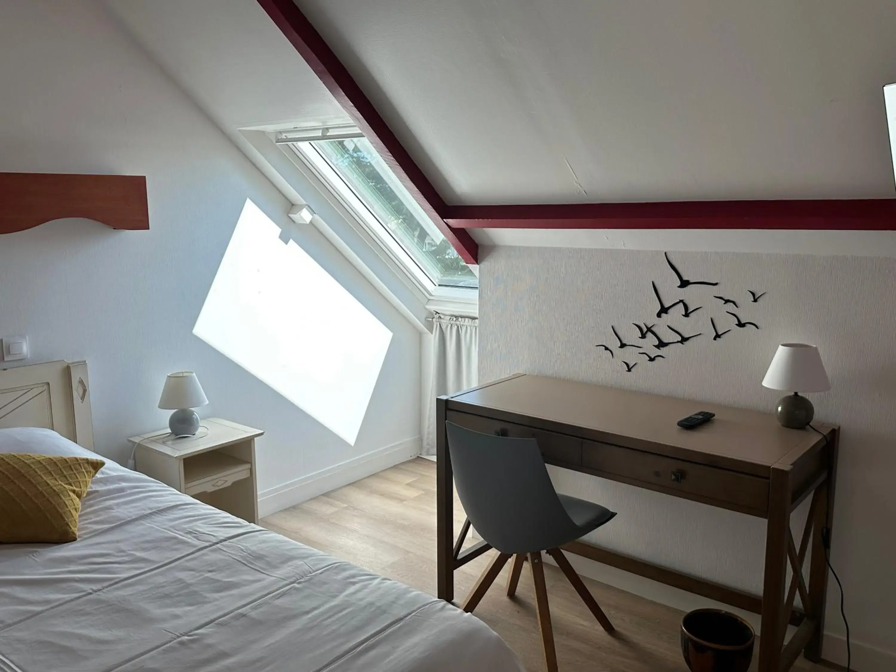 Family Room in Logis Hôtel La Demeure du Perron Family Room in Logis Hôtel La Demeure du Perron