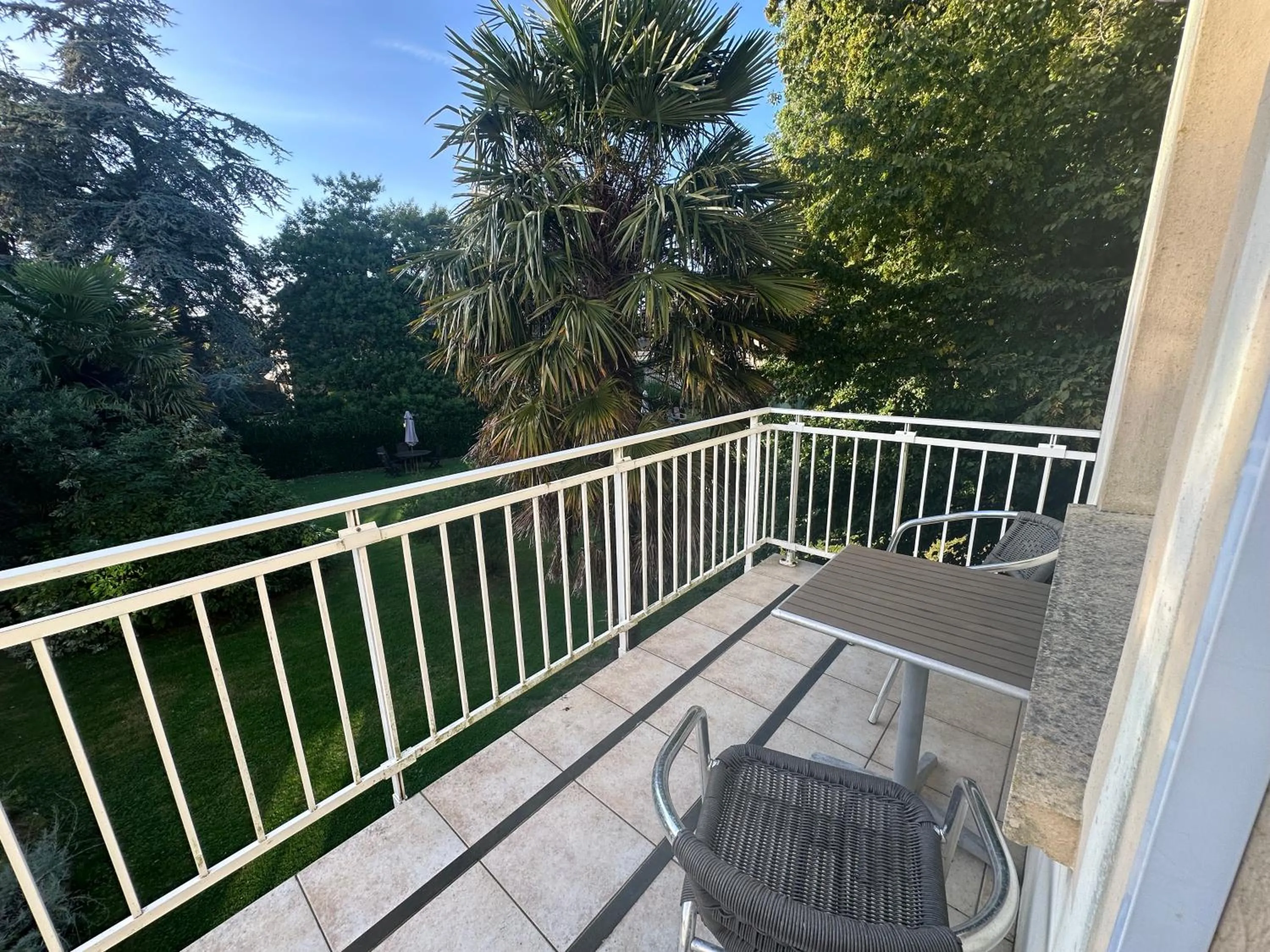 Logis Hôtel La Demeure du Perron