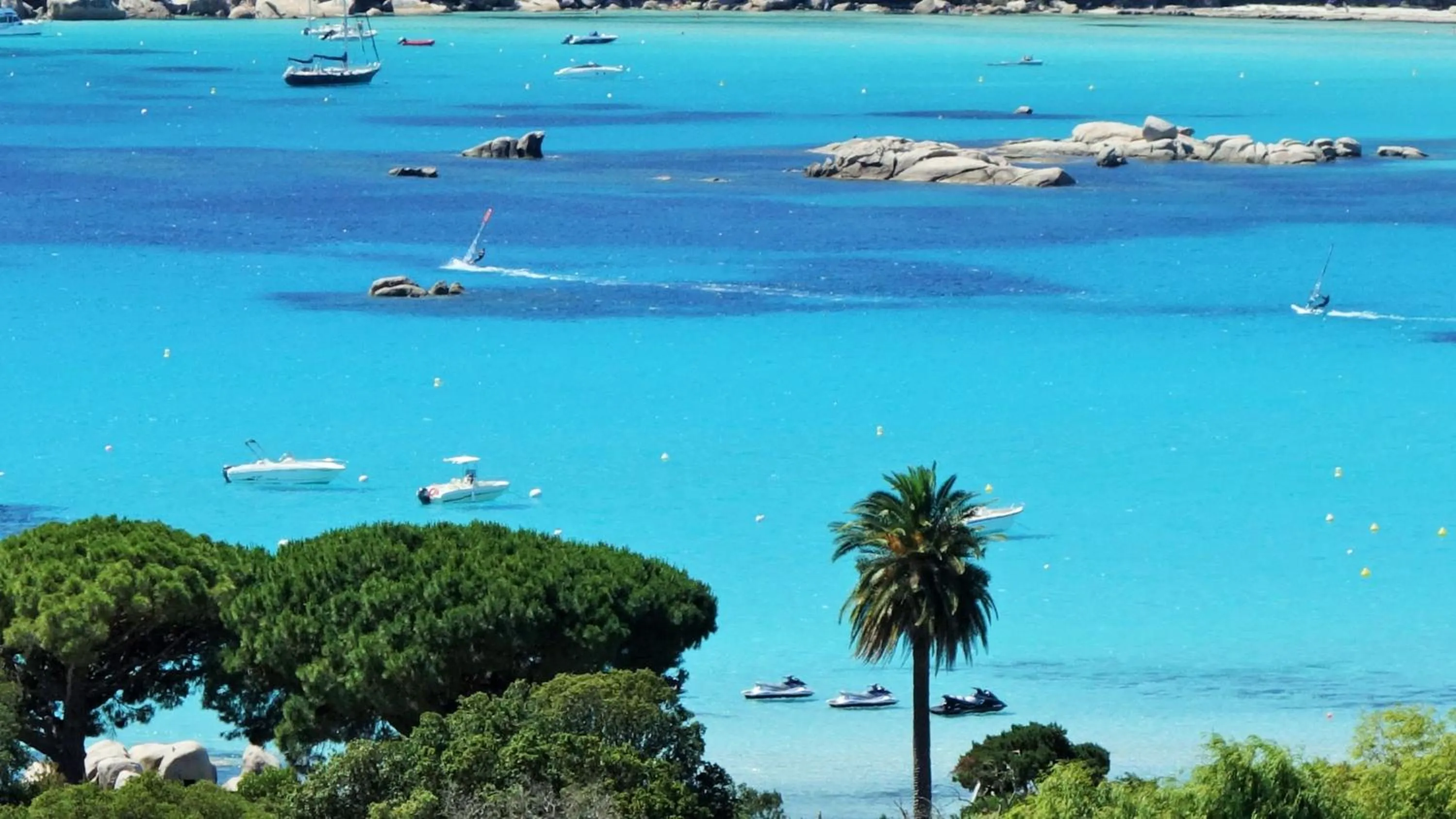 Beach in Residence Bellavista à Santa Giulia, proche de la plage et vue mer
