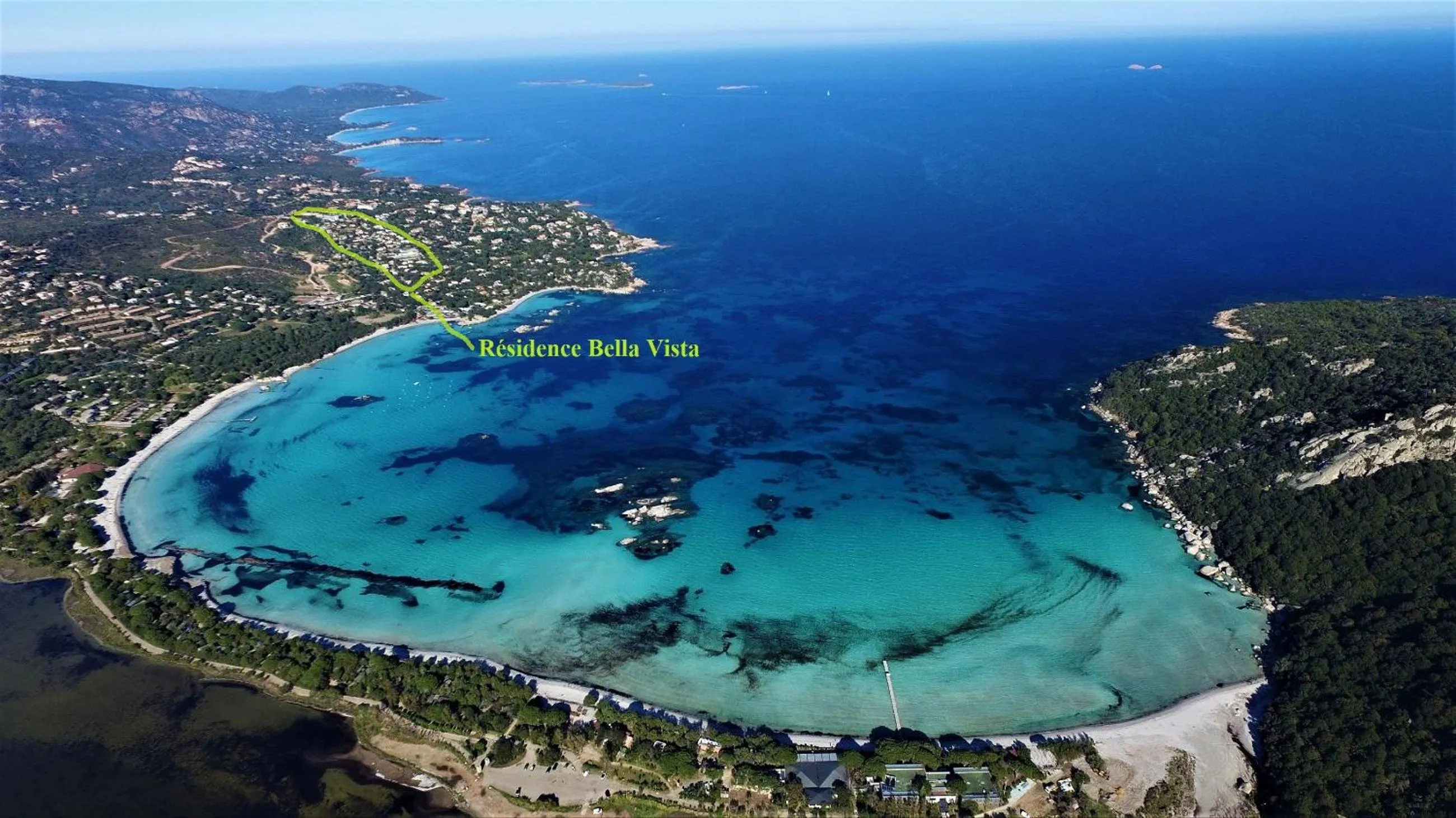 Bird's eye view in Residence Bellavista à Santa Giulia, proche de la plage et vue mer