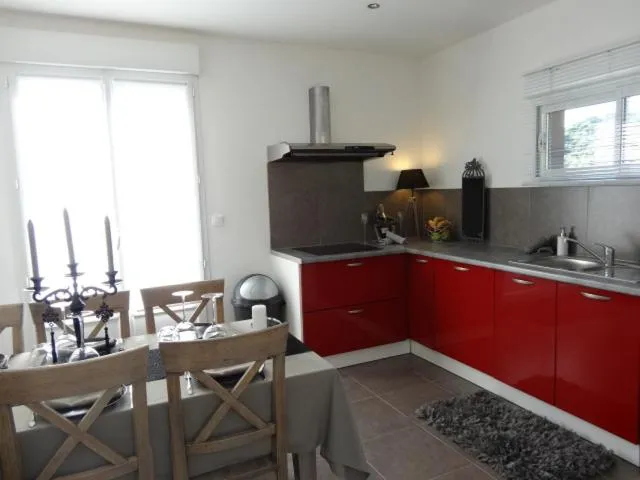 Kitchen or kitchenette in Residence Bellavista à Santa Giulia, proche de la plage et vue mer