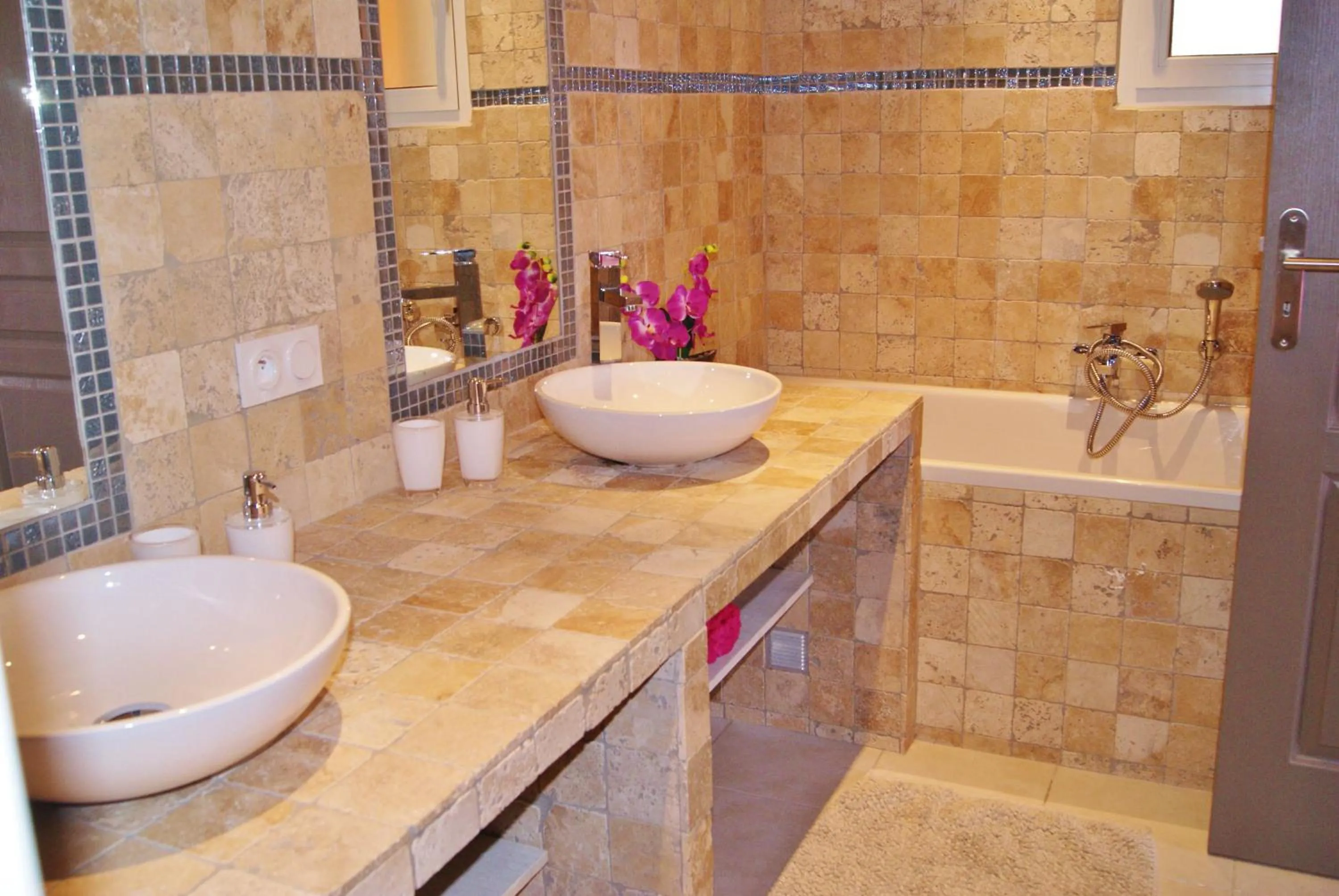 Bathroom in Residence Bellavista à Santa Giulia, proche de la plage et vue mer