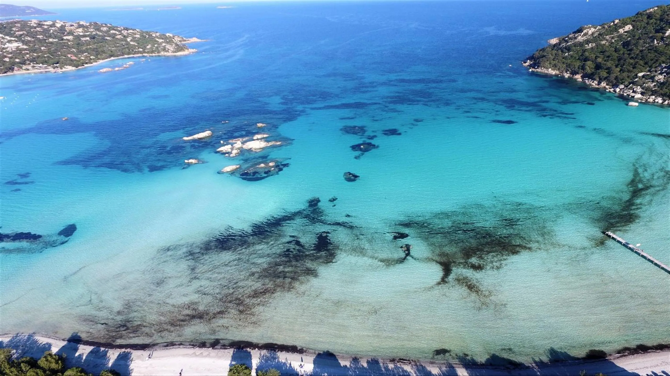 Bird's eye view in Residence Bellavista à Santa Giulia, proche de la plage et vue mer