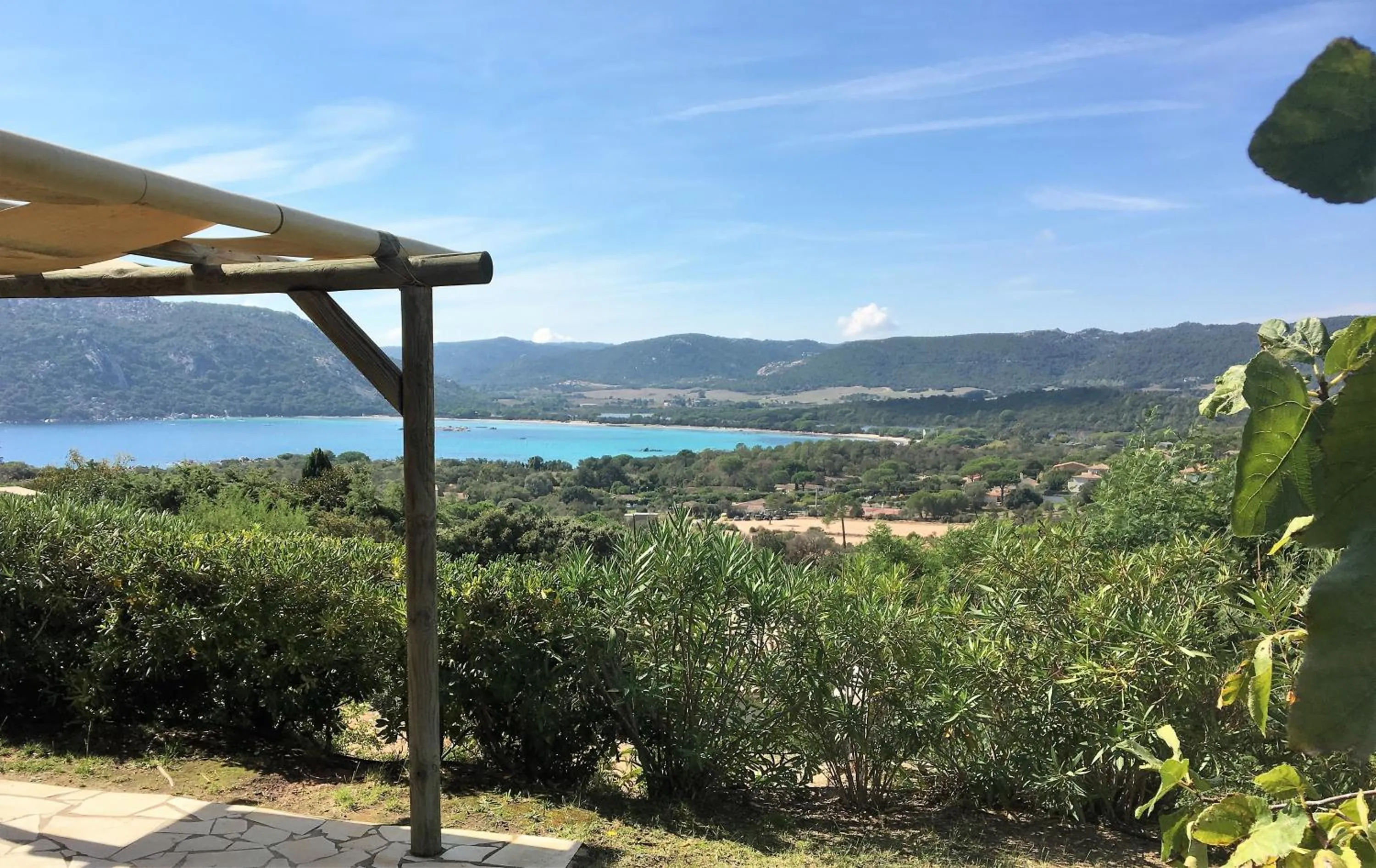 Mountain view in Residence Bellavista à Santa Giulia, proche de la plage et vue mer