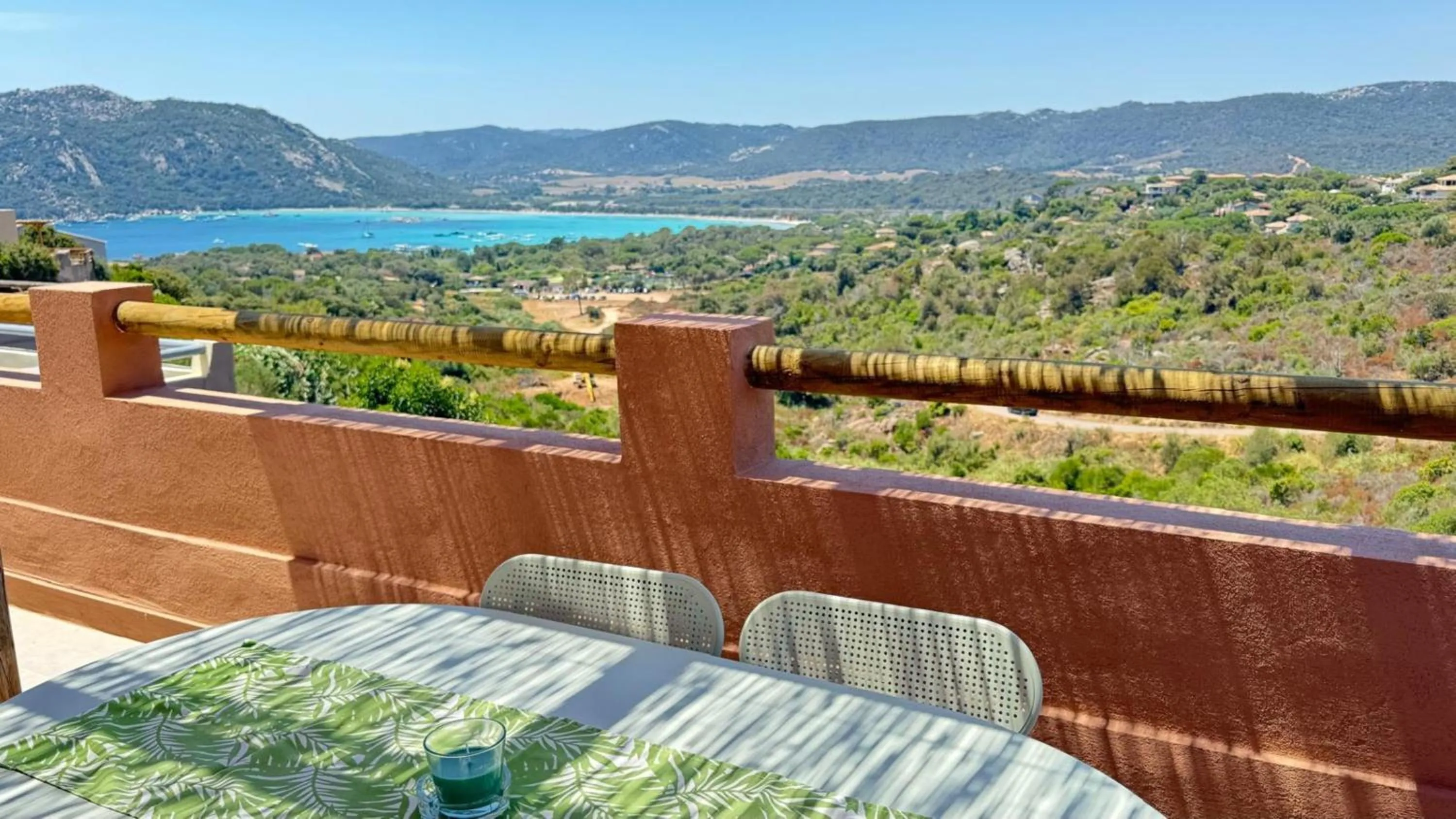 Residence Bellavista à Santa Giulia, proche de la plage et vue mer