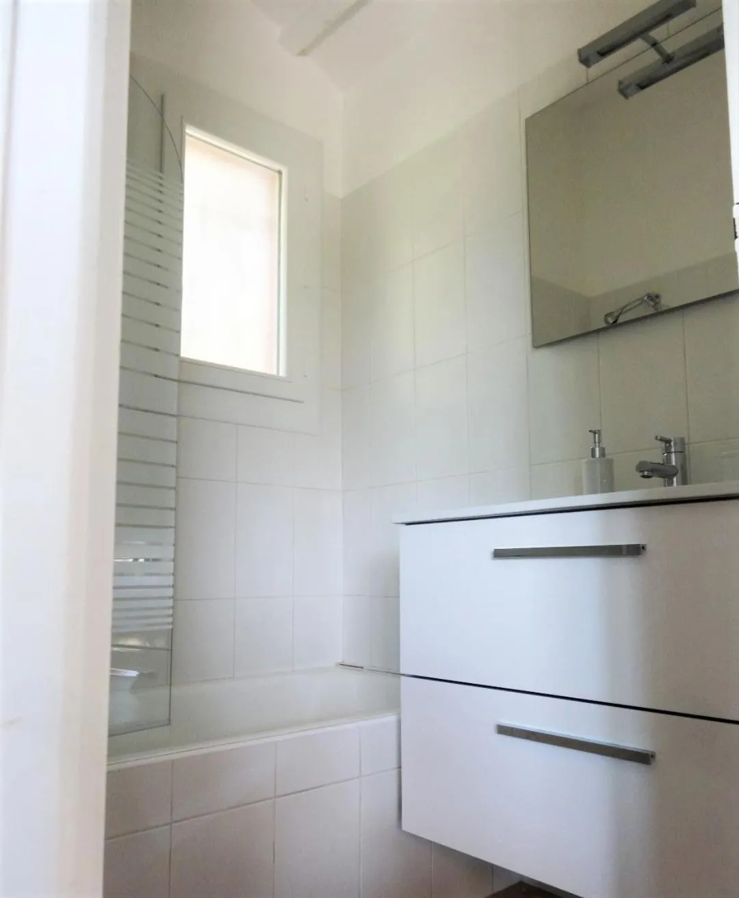 Bathroom in Residence Bellavista à Santa Giulia, proche de la plage et vue mer