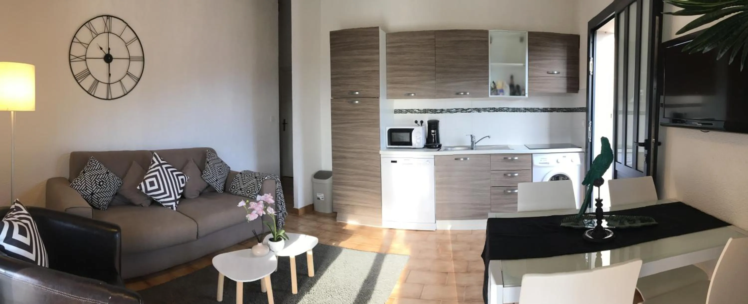 Kitchen or kitchenette in Residence Bellavista à Santa Giulia, proche de la plage et vue mer