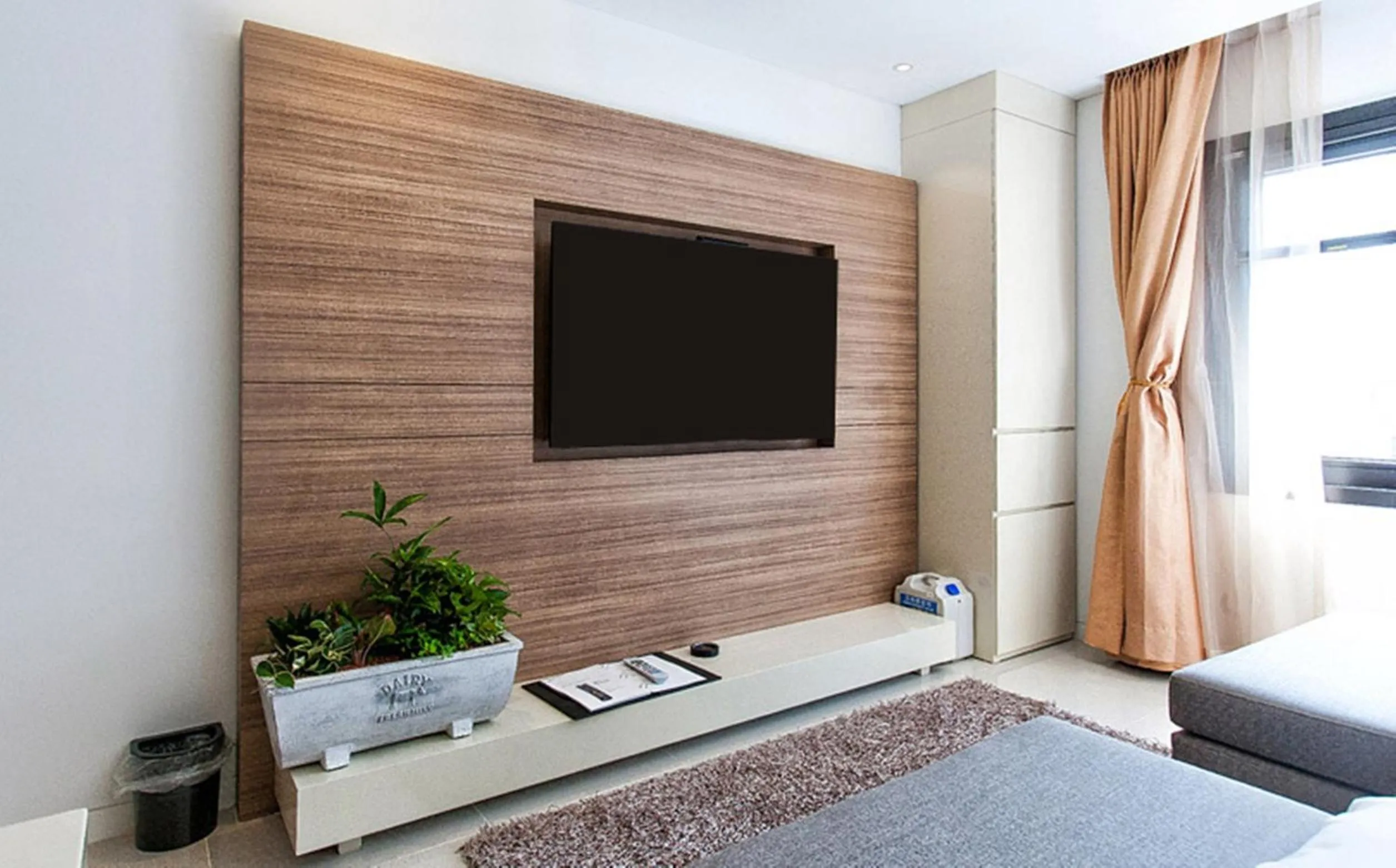 TV and multimedia, Bed in Golden Hotel Incheon