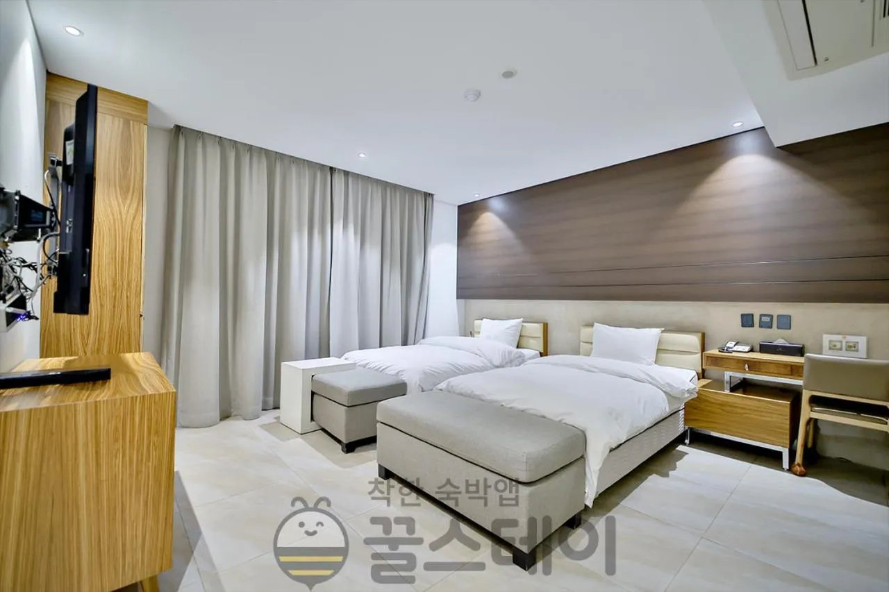 Bed in Golden Hotel Incheon