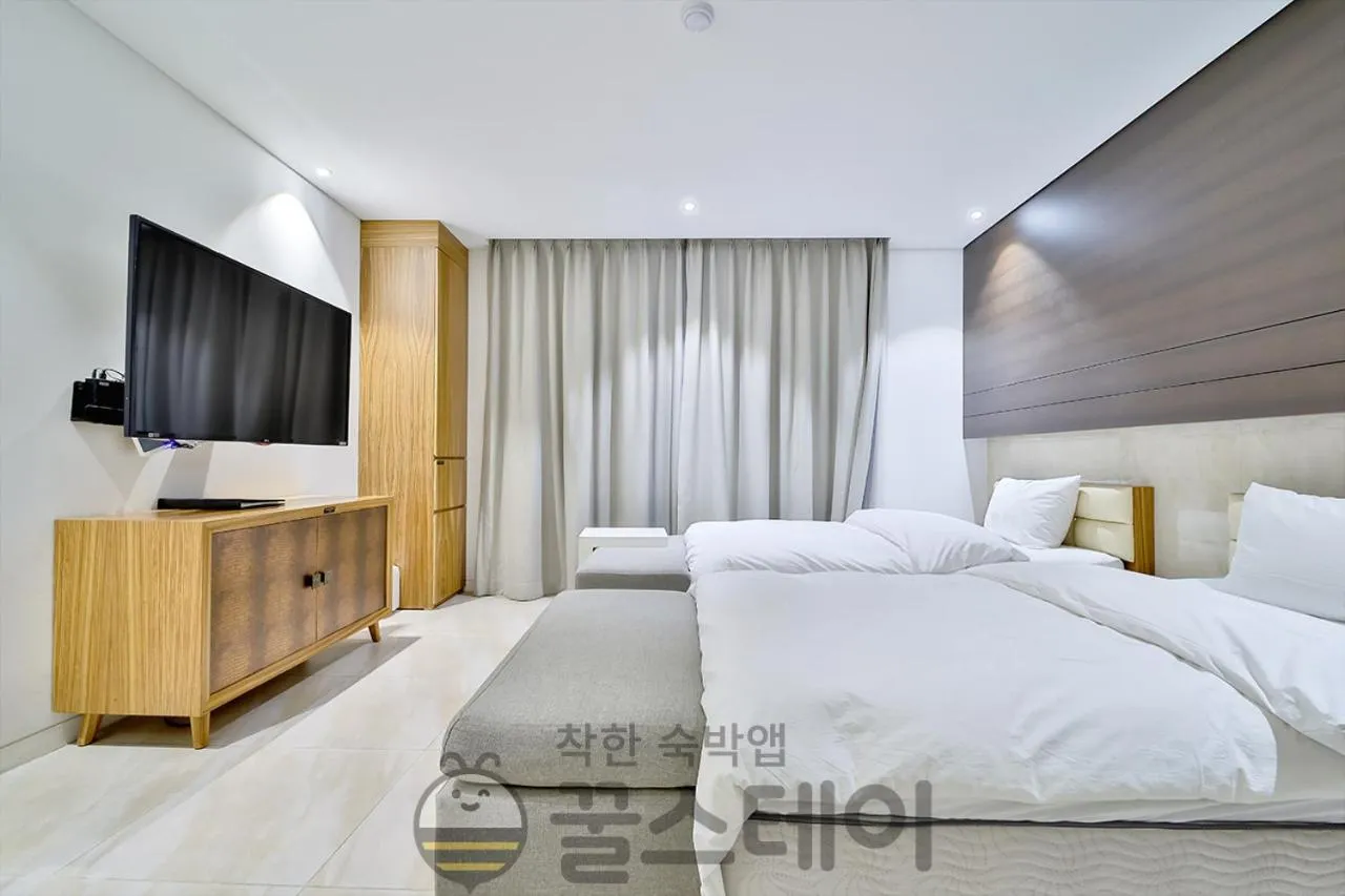 Bed in Golden Hotel Incheon