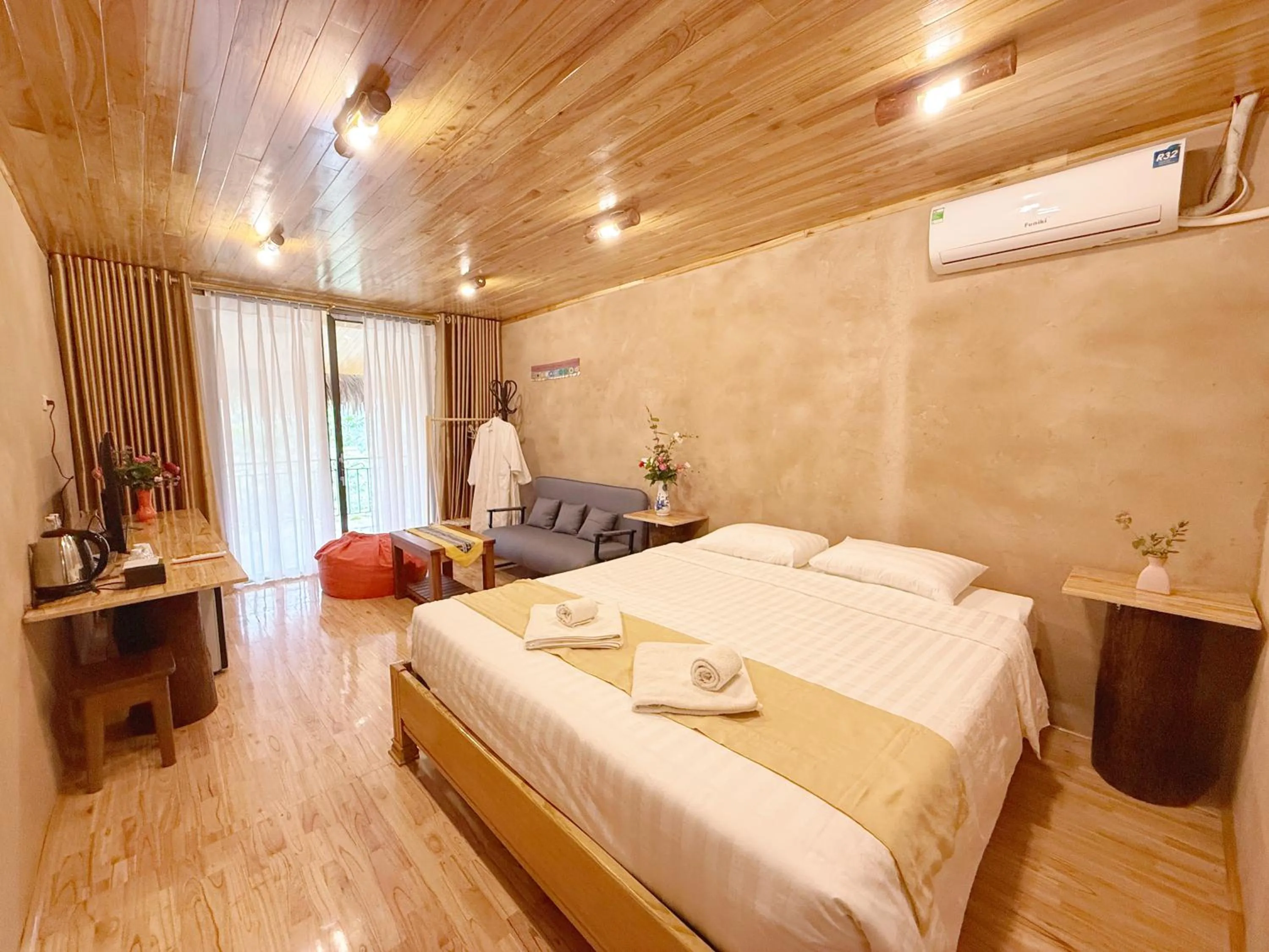 Bed in Mai Chau Onsen Retreat