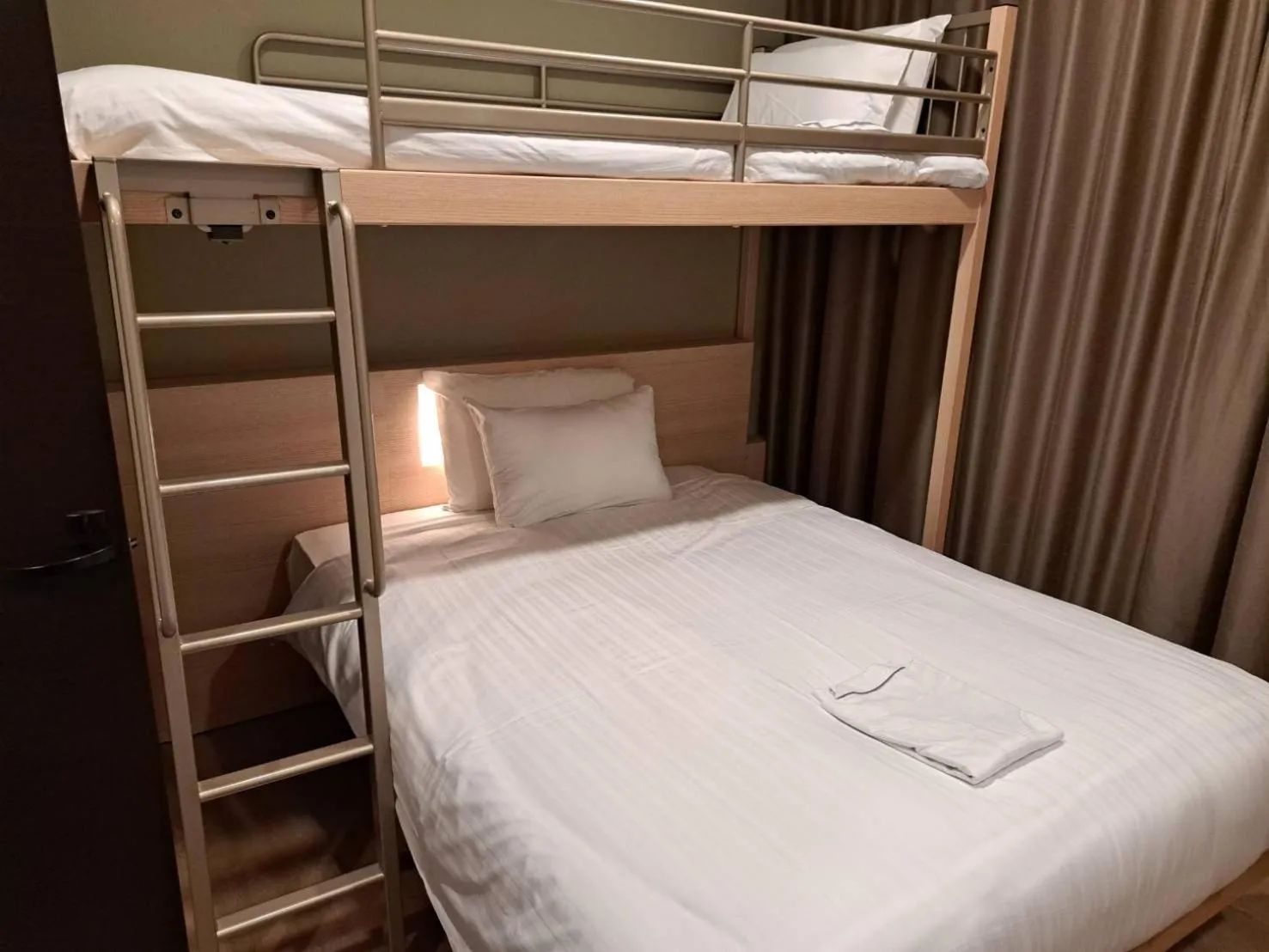 bunk bed, Bed in Park Central Sakura Hotel