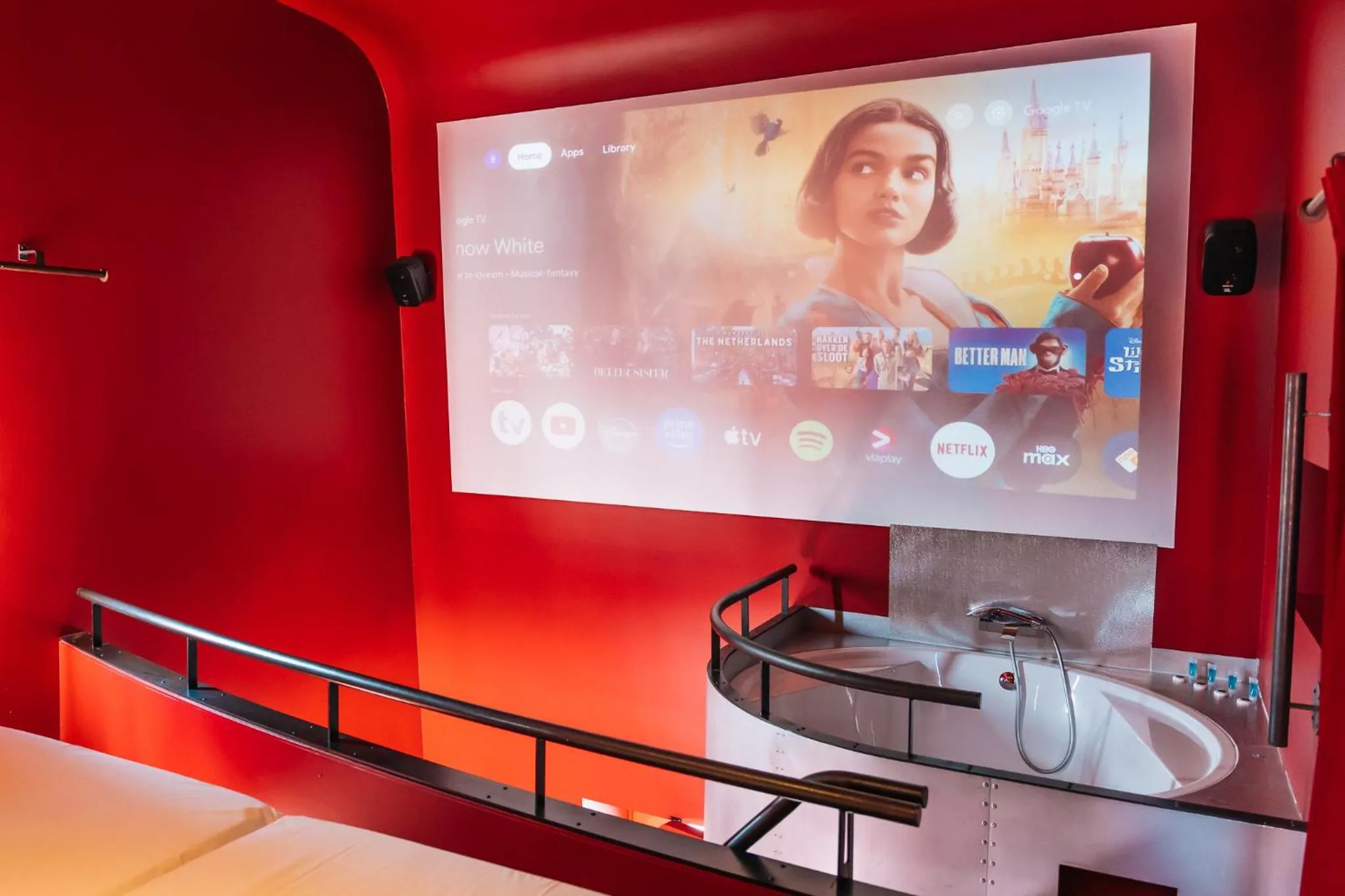 TV and multimedia, Bed in Botel